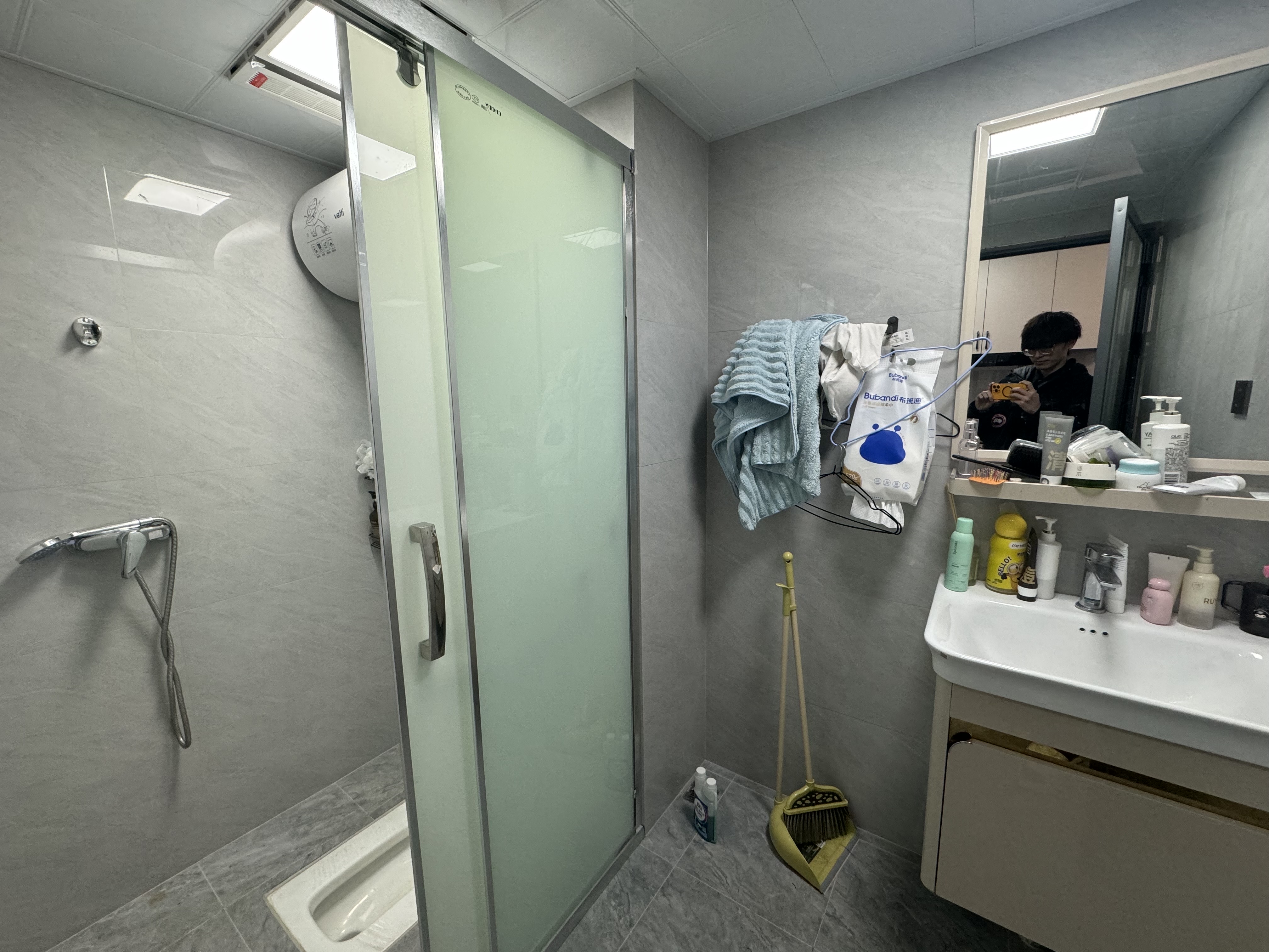 融冠乐城  1室0厅0卫   1600.00元/月室内图