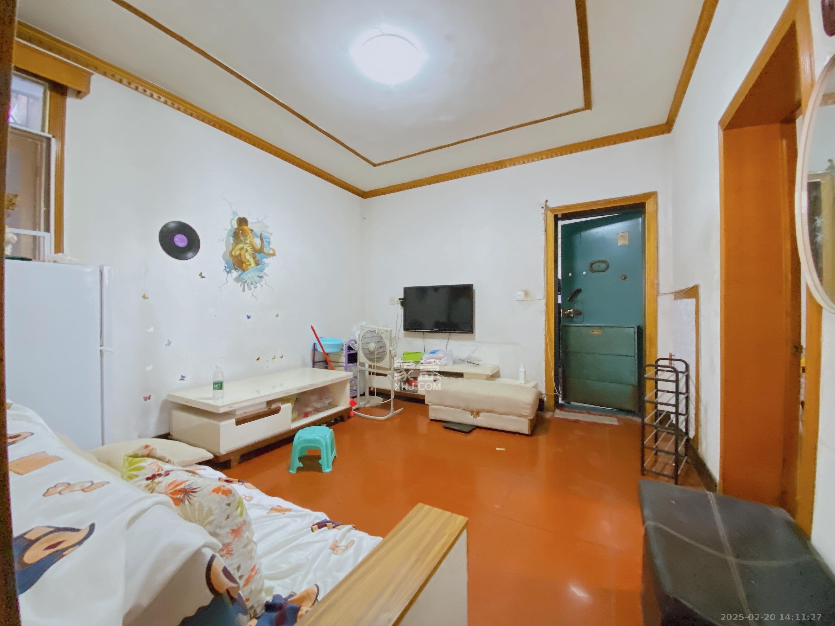 富雅坪社区（红墙巷）  2室1厅1卫   2200.00元/月