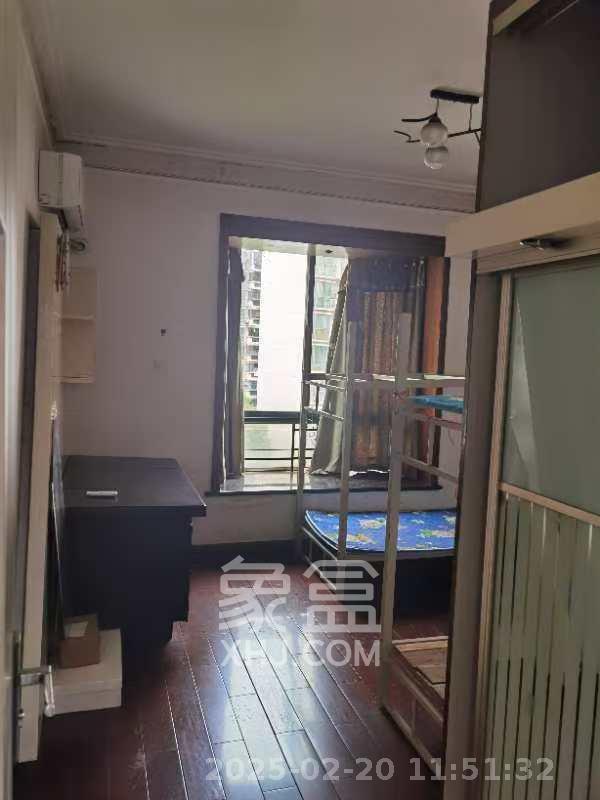 华盛家园 4室2厅2卫 2500.0元/月 华盛家园 4室2厅2卫 2500.0元/月室内图