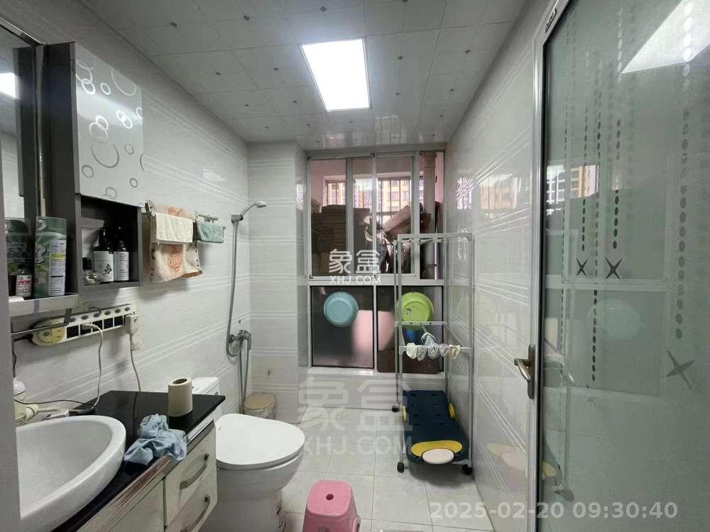 康桥漫步 3室2厅2卫 1500.0元/月 康桥漫步 3室2厅2卫 1500.0元/月室内图