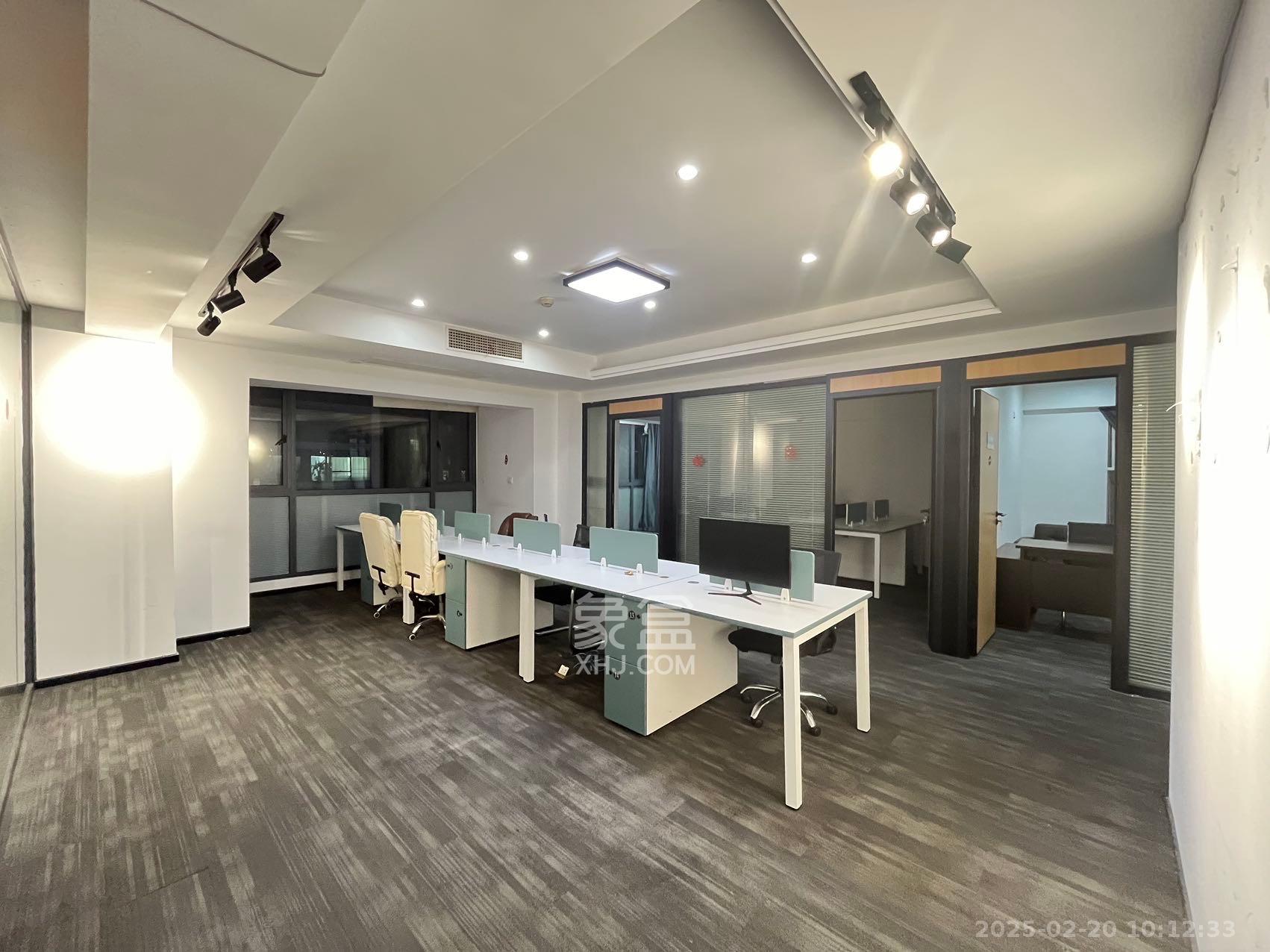 复地星光天地 4室1厅1卫 6300.0元/月 复地星光天地 4室1厅1卫 6300.0元/月室内图