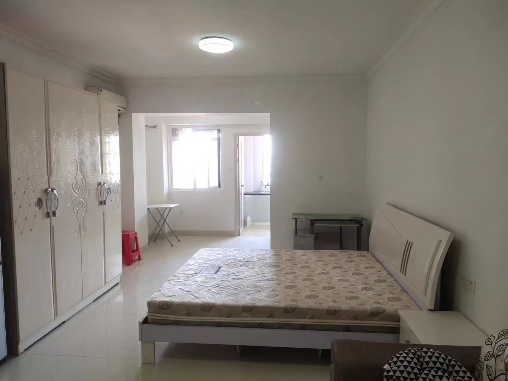 龙泰上品  1室1厅1卫    950.0元/月室内图