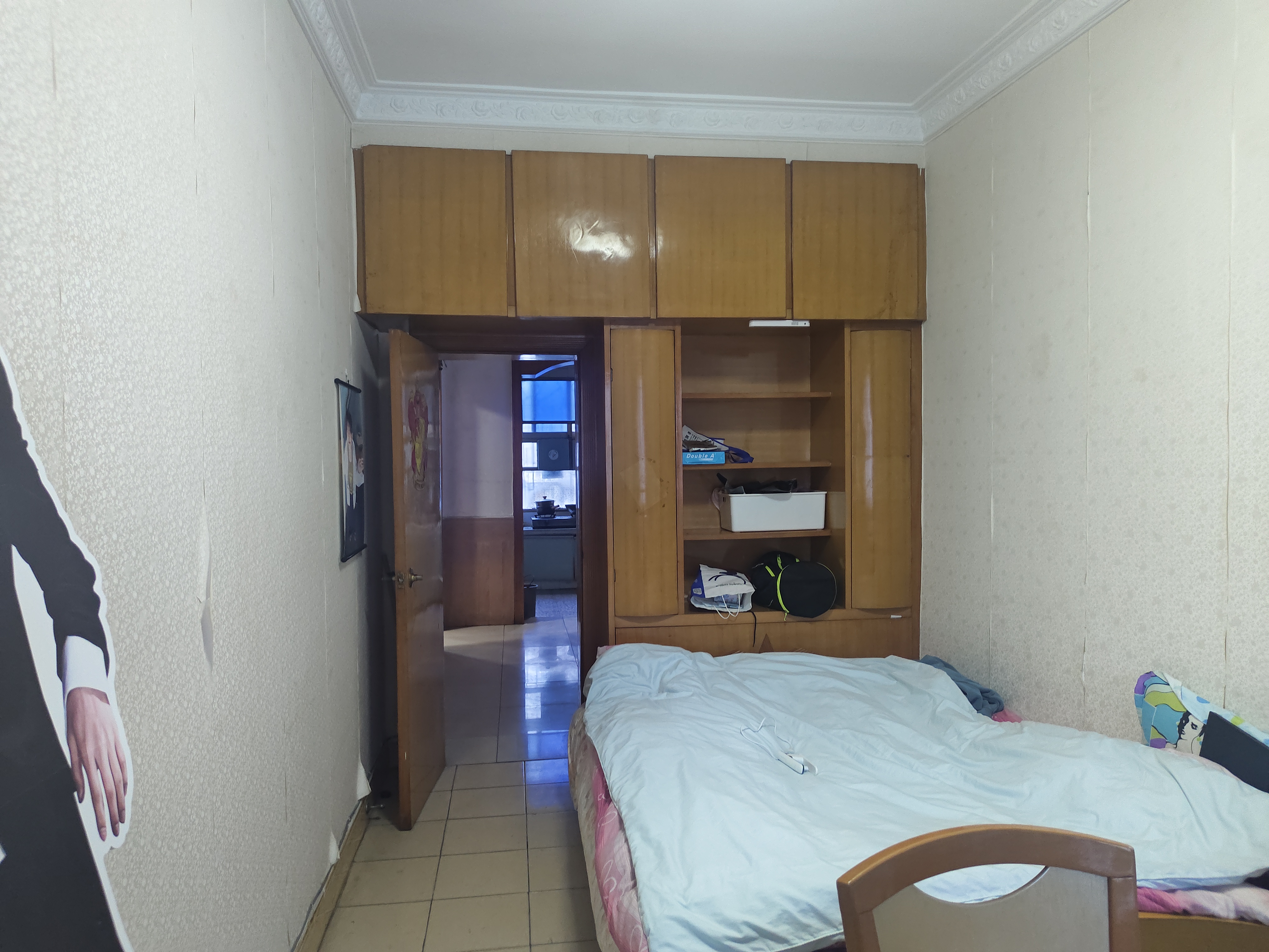 三中(校内)家属院 3室2厅1卫 89.8万 三中(校内)家属院 3室2厅1卫 89.8万客厅