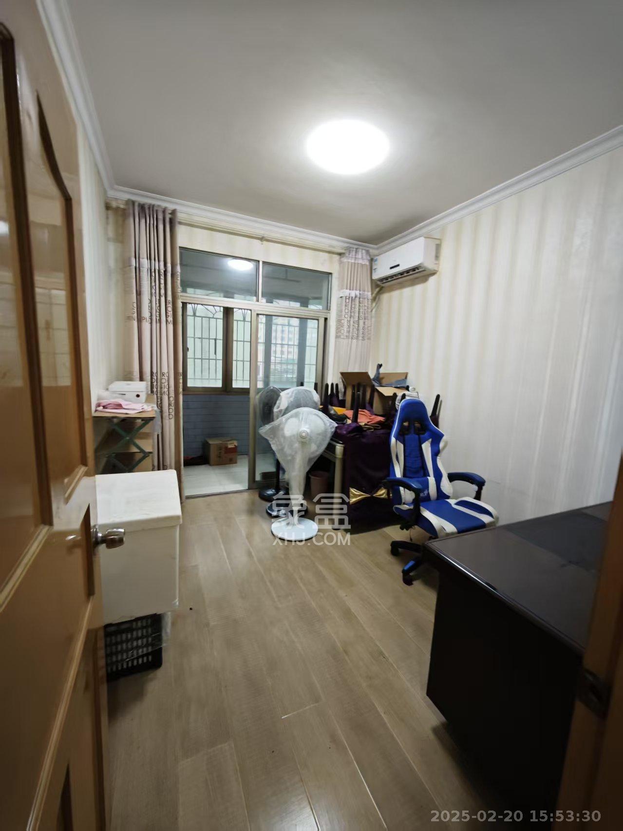 恒达时代花园  4室2厅1卫   3000.00元/月室内图