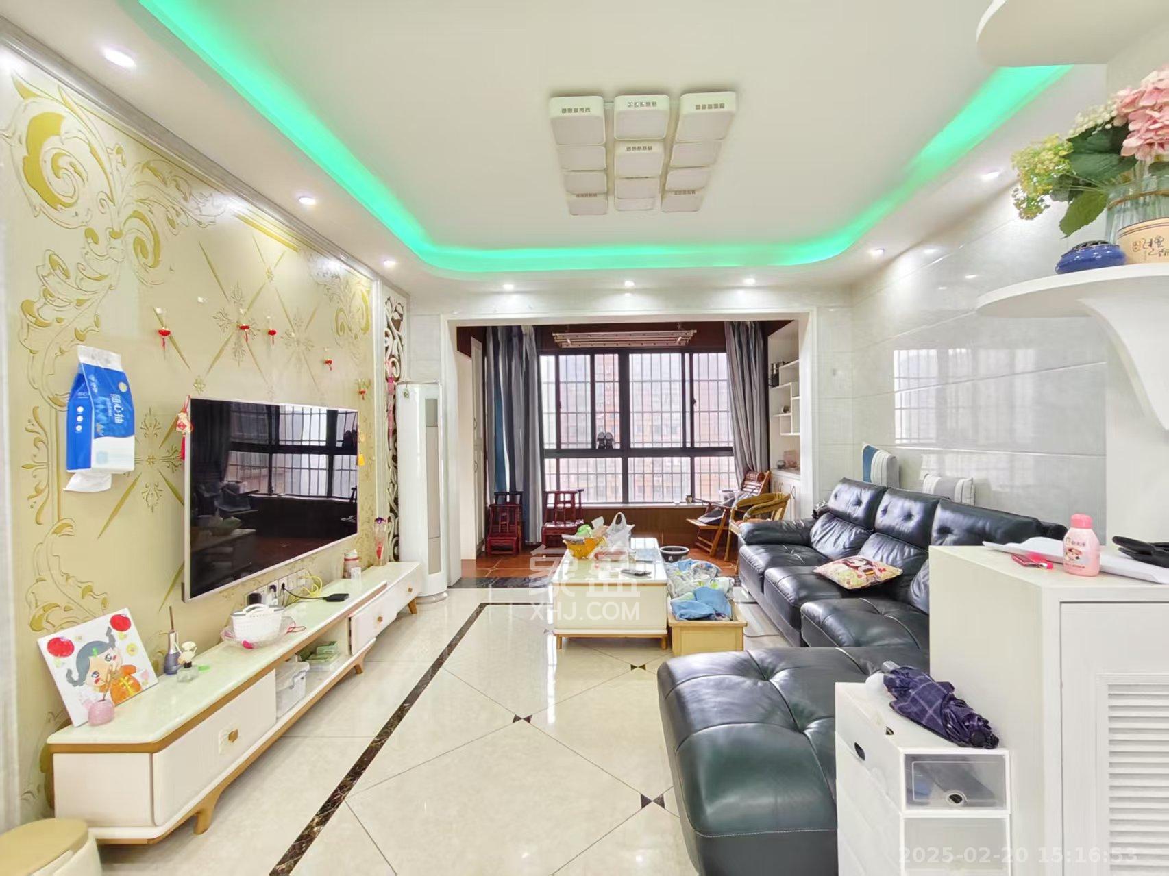 紫华郡 4室2厅2卫 3100.0元/月 紫华郡 4室2厅2卫 3100.0元/月室内图