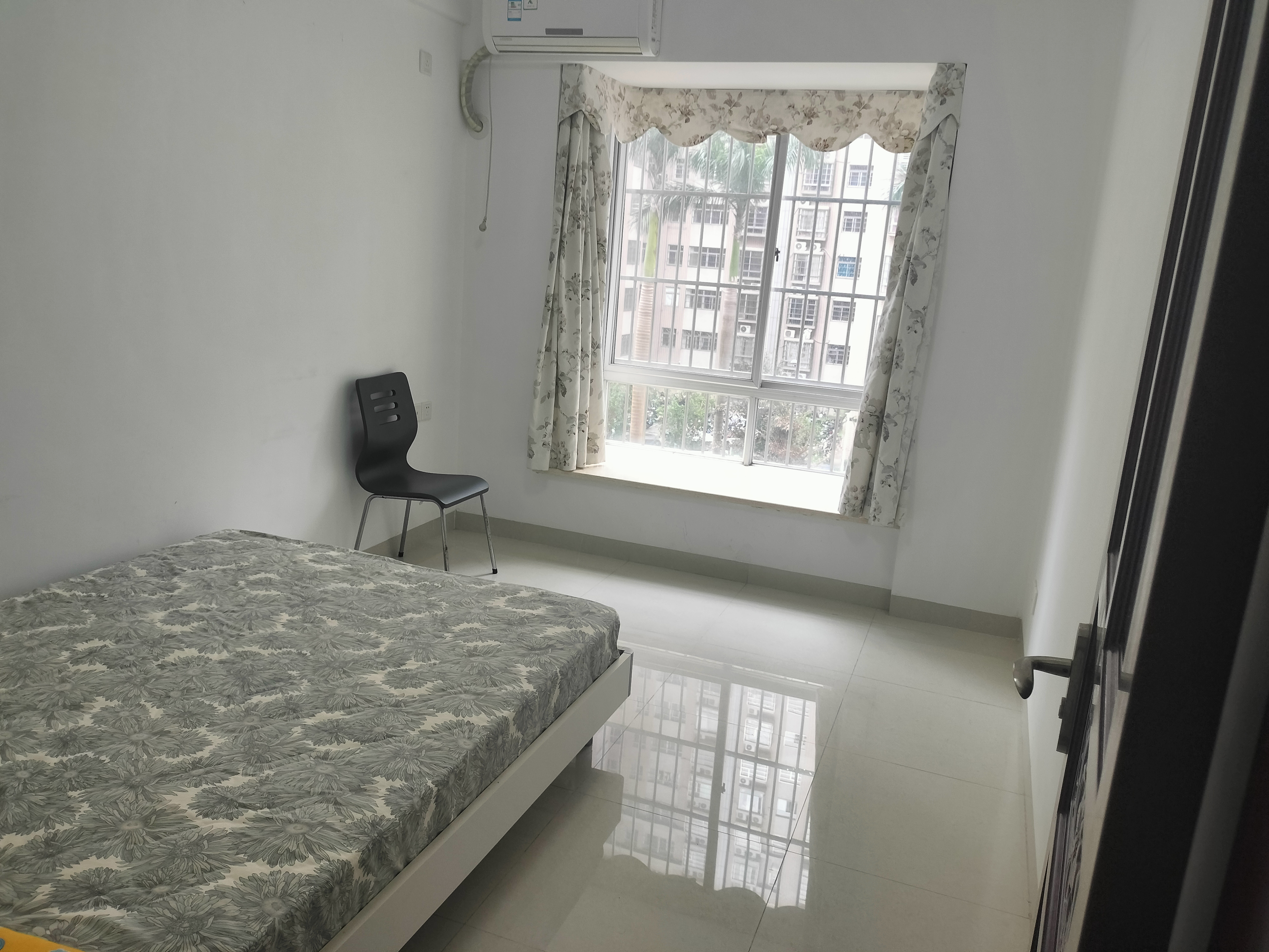 学苑公寓 3室2厅2卫 2600.0元/月 学苑公寓 3室2厅2卫 2600.0元/月室内图