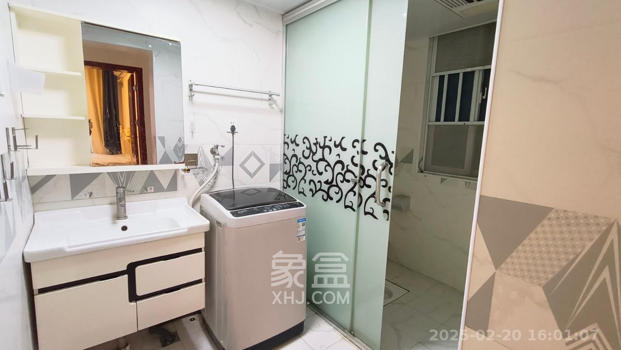 綠地新都會(huì)  2室2廳1衛(wèi)   2100.00元/月室內(nèi)圖