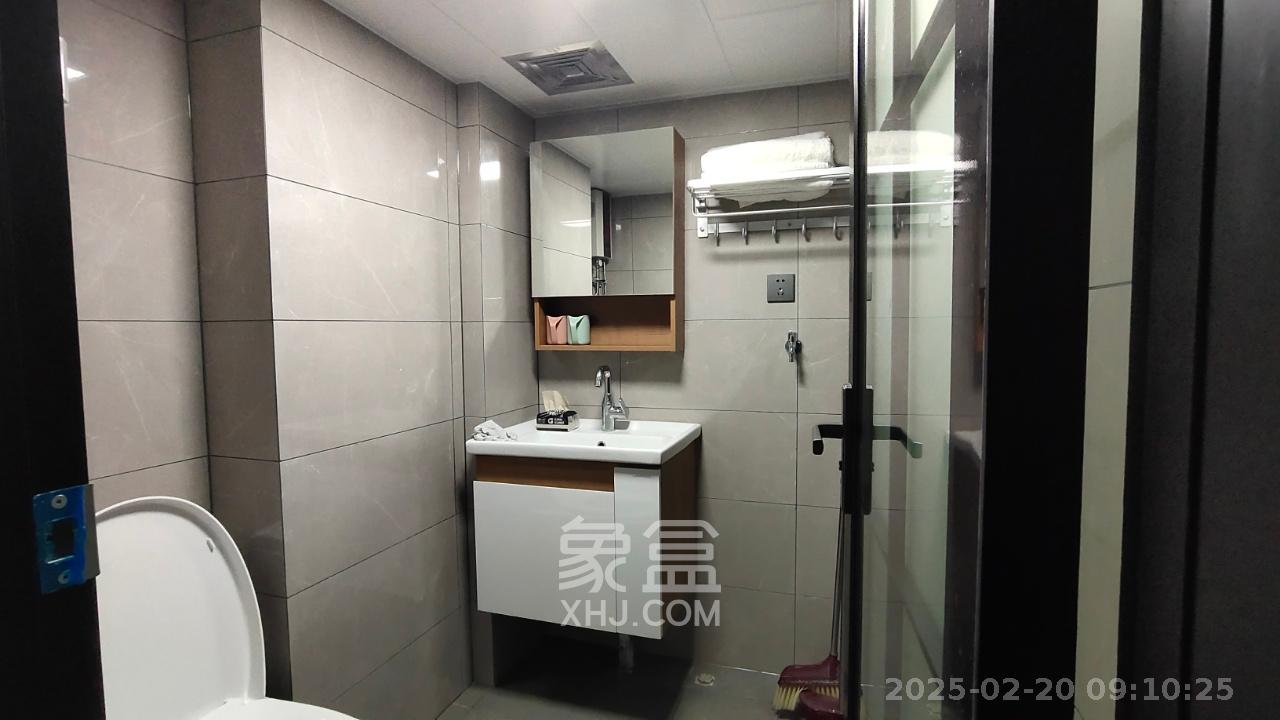 裕天国际商汇中心 1室1厅1卫 1700.0元/月 裕天国际商汇中心 1室1厅1卫 1700.0元/月室内图