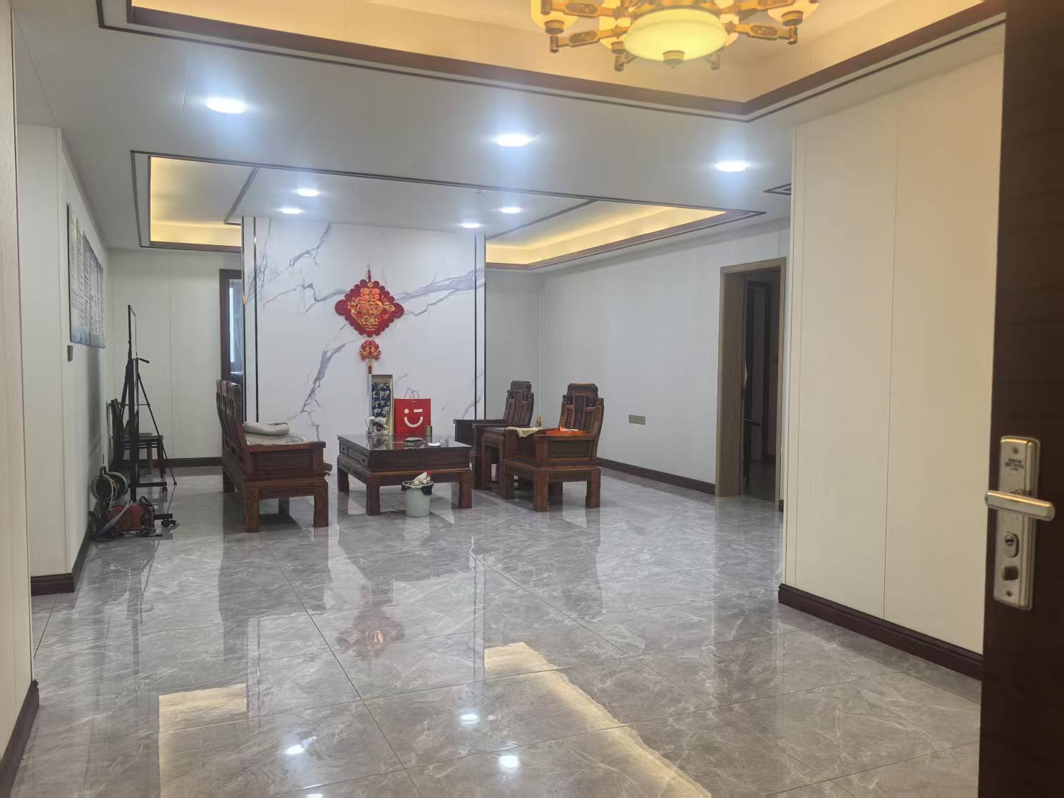 海域阳光(一二期)  6室3厅3卫    12000.0元/月 海域阳光(一二期)  6室3厅3卫    12000.0元/月