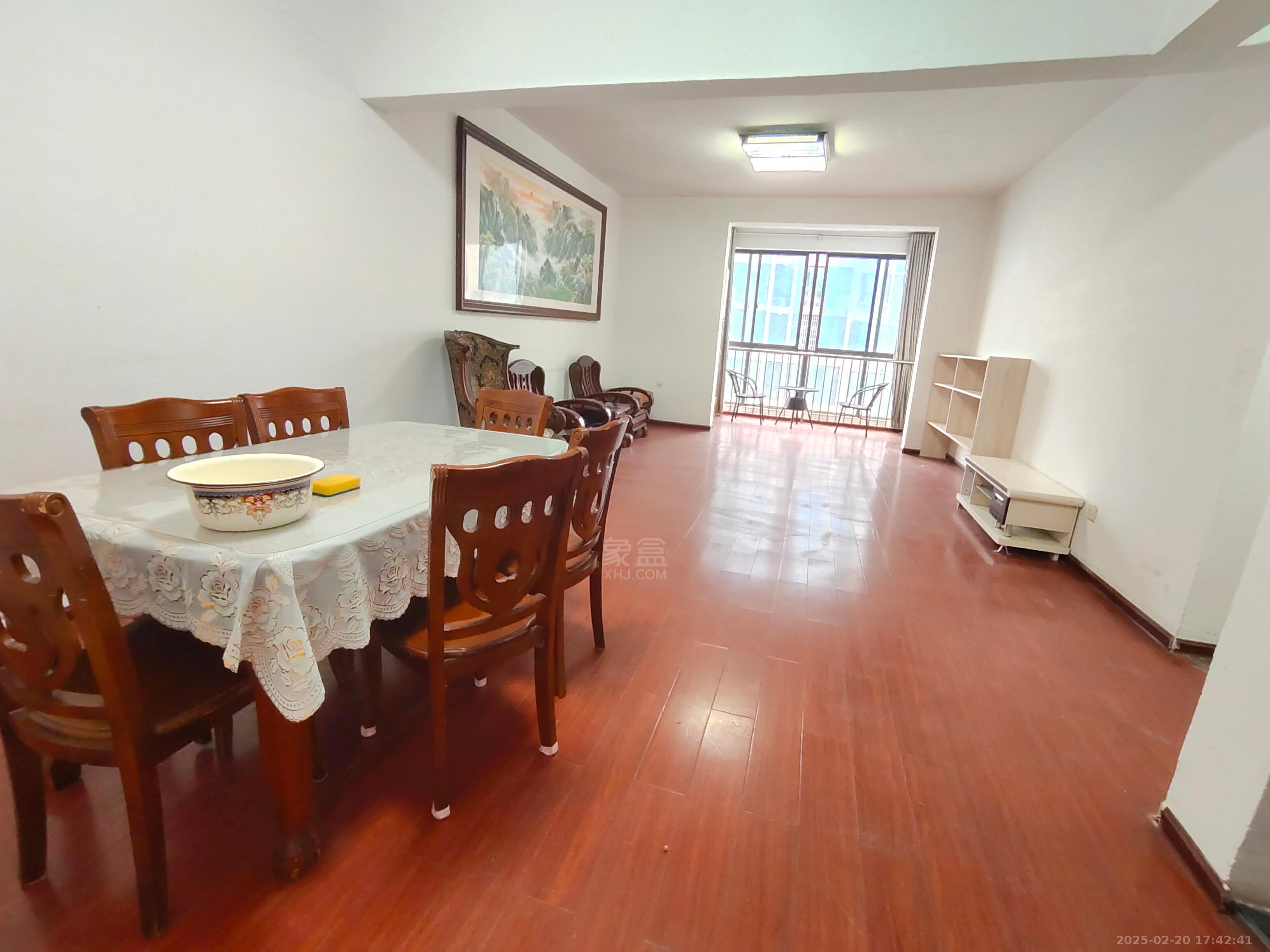 阳光新城  4室2厅2卫    1800.0元/月 阳光新城  4室2厅2卫    1800.0元/月室内图