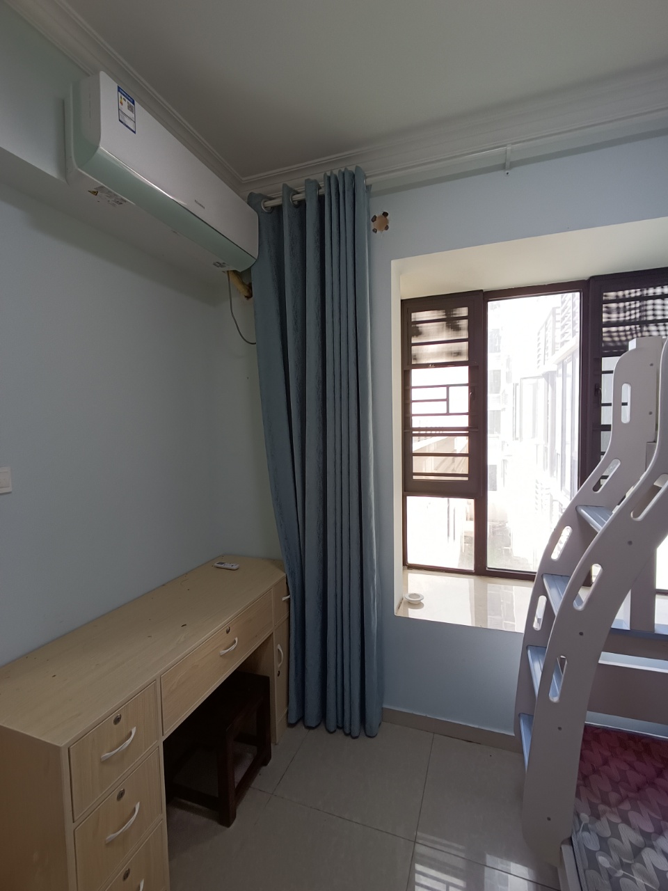 中交怡湖雅苑 3室2厅1卫 2800.0元/月 中交怡湖雅苑 3室2厅1卫 2800.0元/月室内图