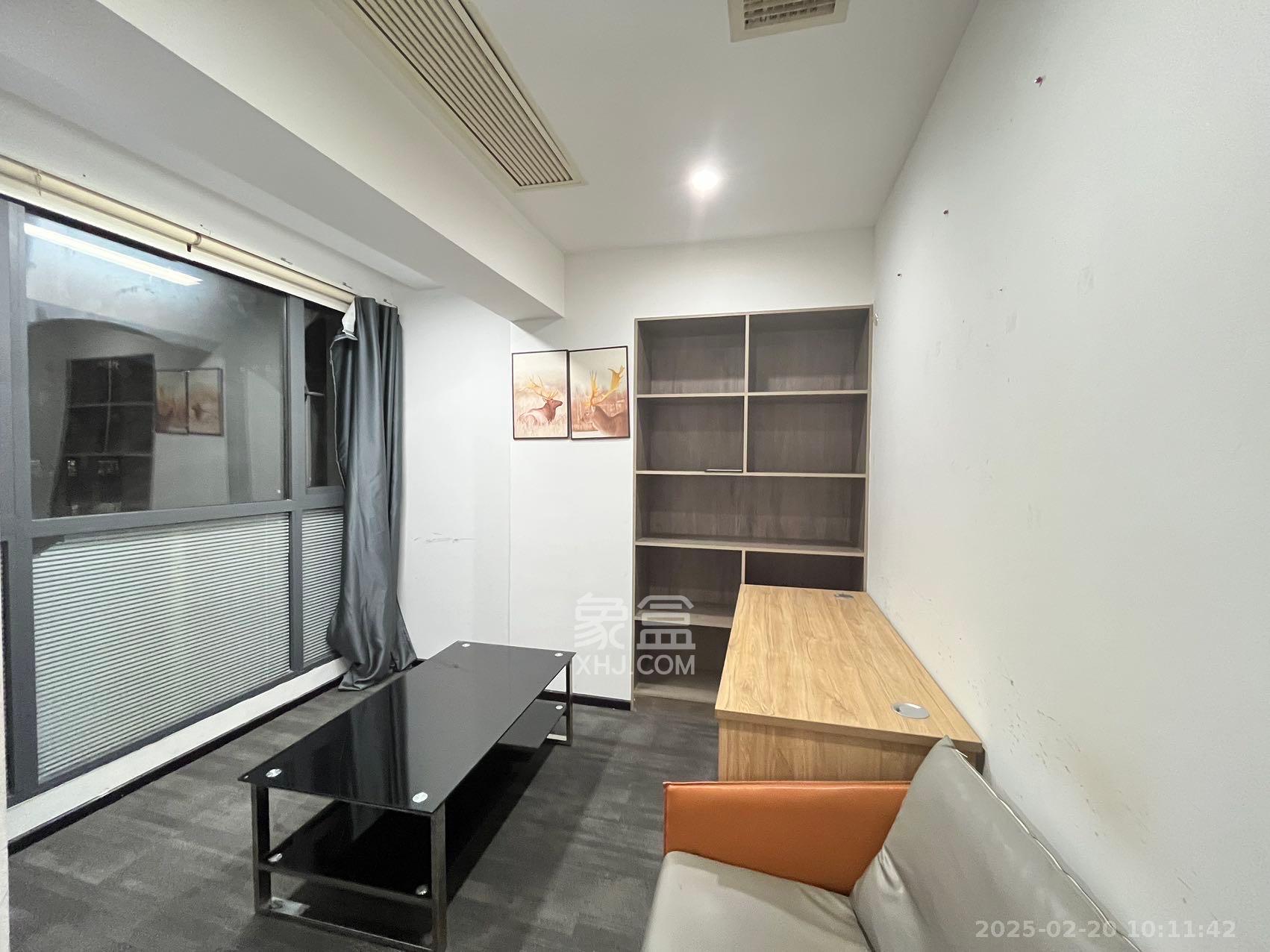 复地星光天地 4室1厅1卫 6300.0元/月 复地星光天地 4室1厅1卫 6300.0元/月室内图