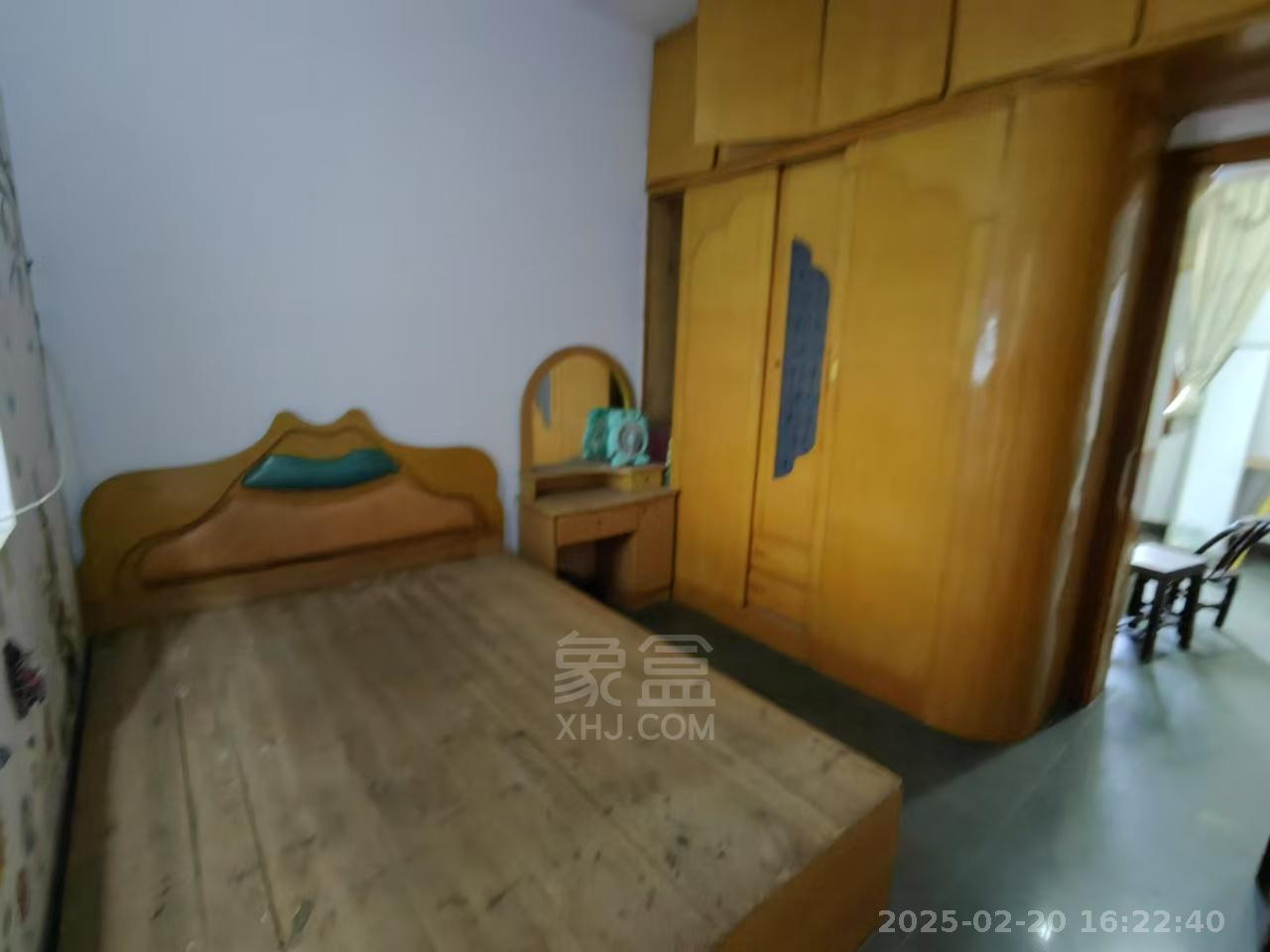 中兴村 1室2厅1卫 700.0元/月 中兴村 1室2厅1卫 700.0元/月室内图