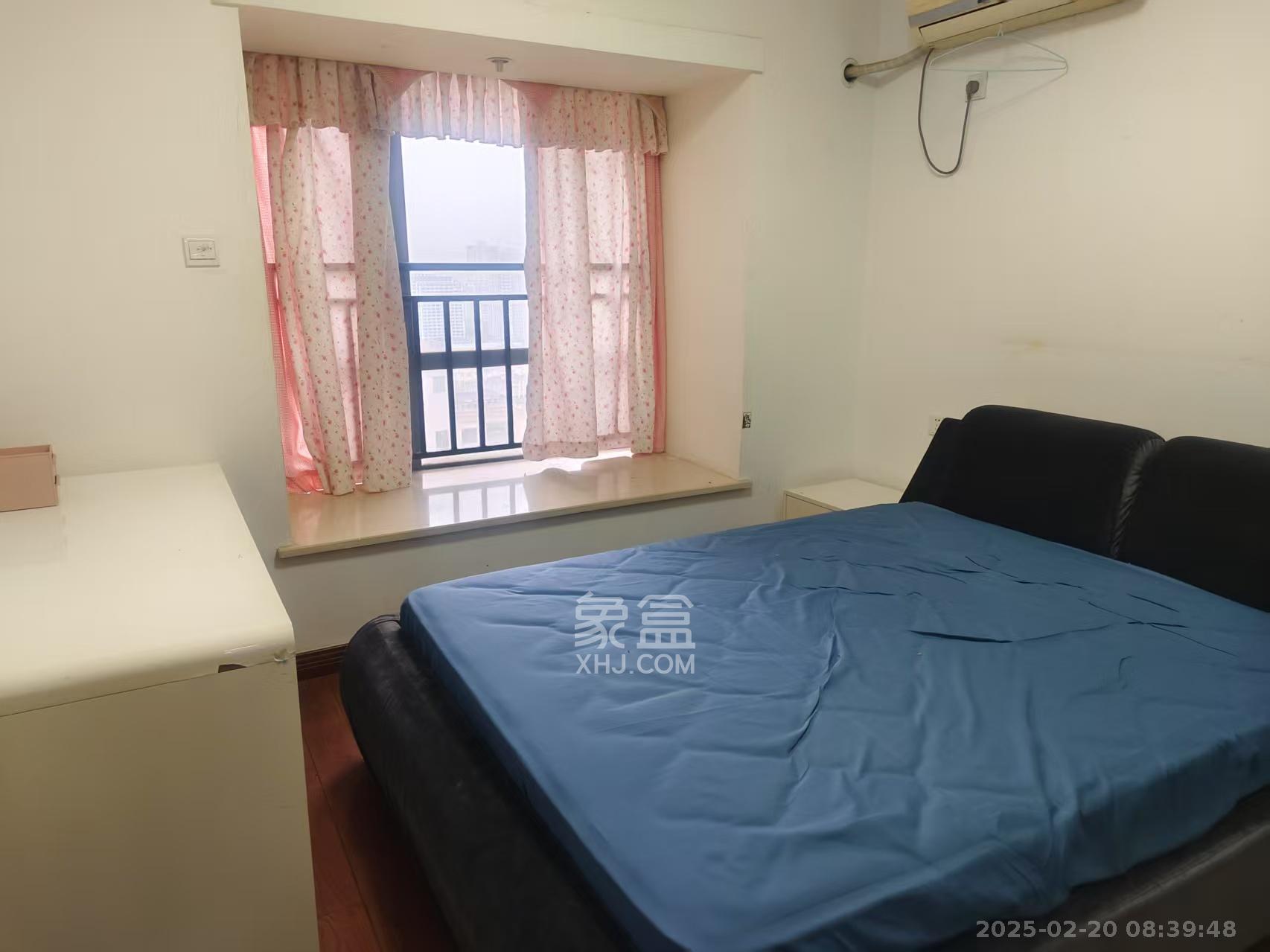上海城小区  4室2厅2卫   2700.00元/月室内图