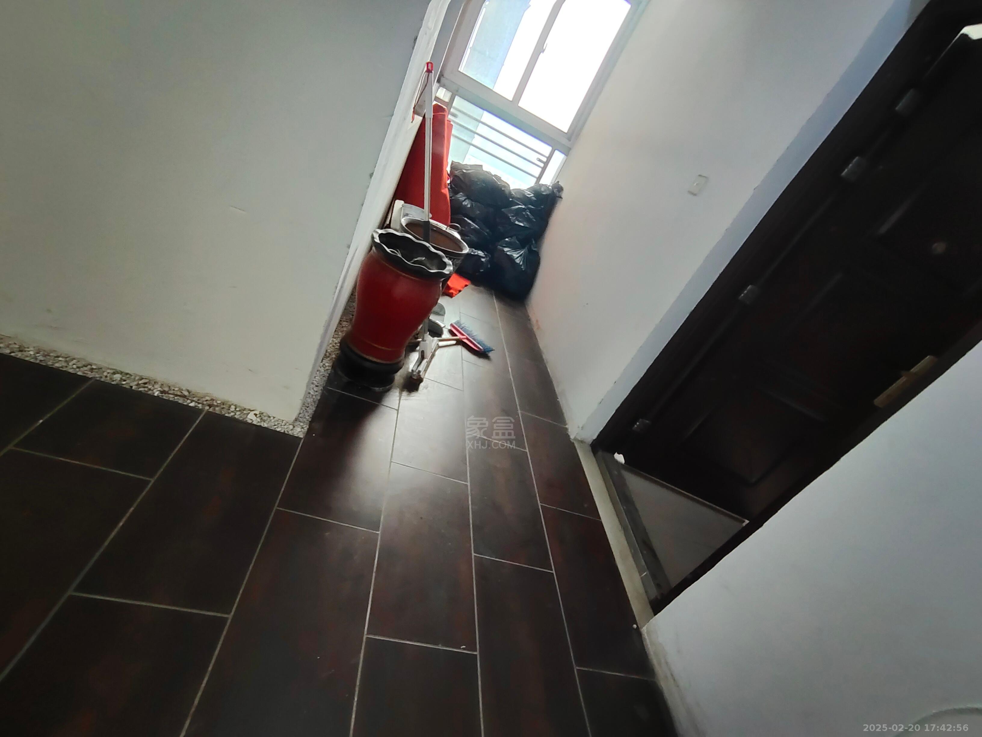 阳光新城  4室2厅2卫    1800.0元/月 阳光新城  4室2厅2卫    1800.0元/月室内图