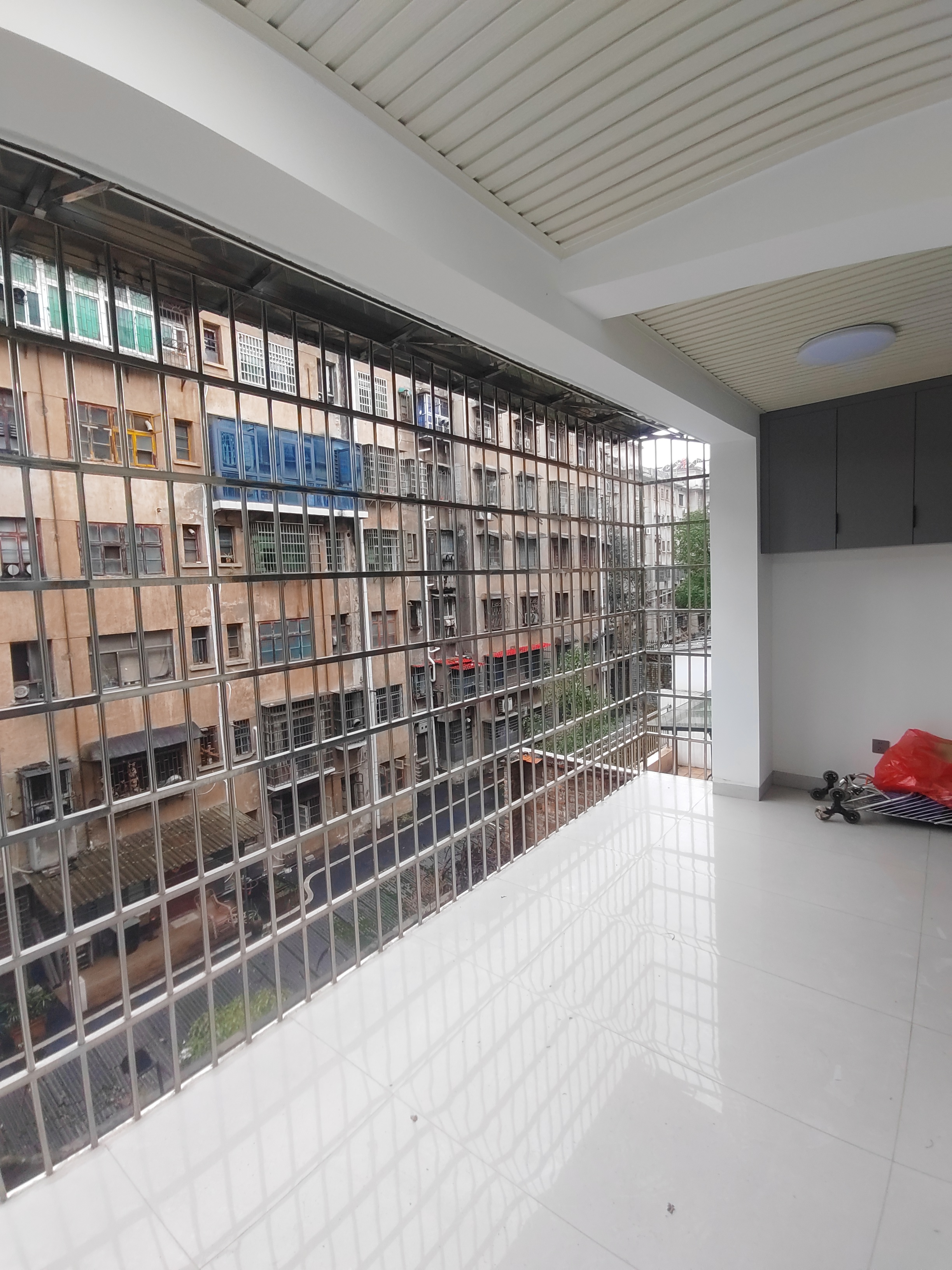 区商业局家属楼(清泉) 3室2厅1卫 1500.0元/月 区商业局家属楼(清泉) 3室2厅1卫 1500.0元/月室内图