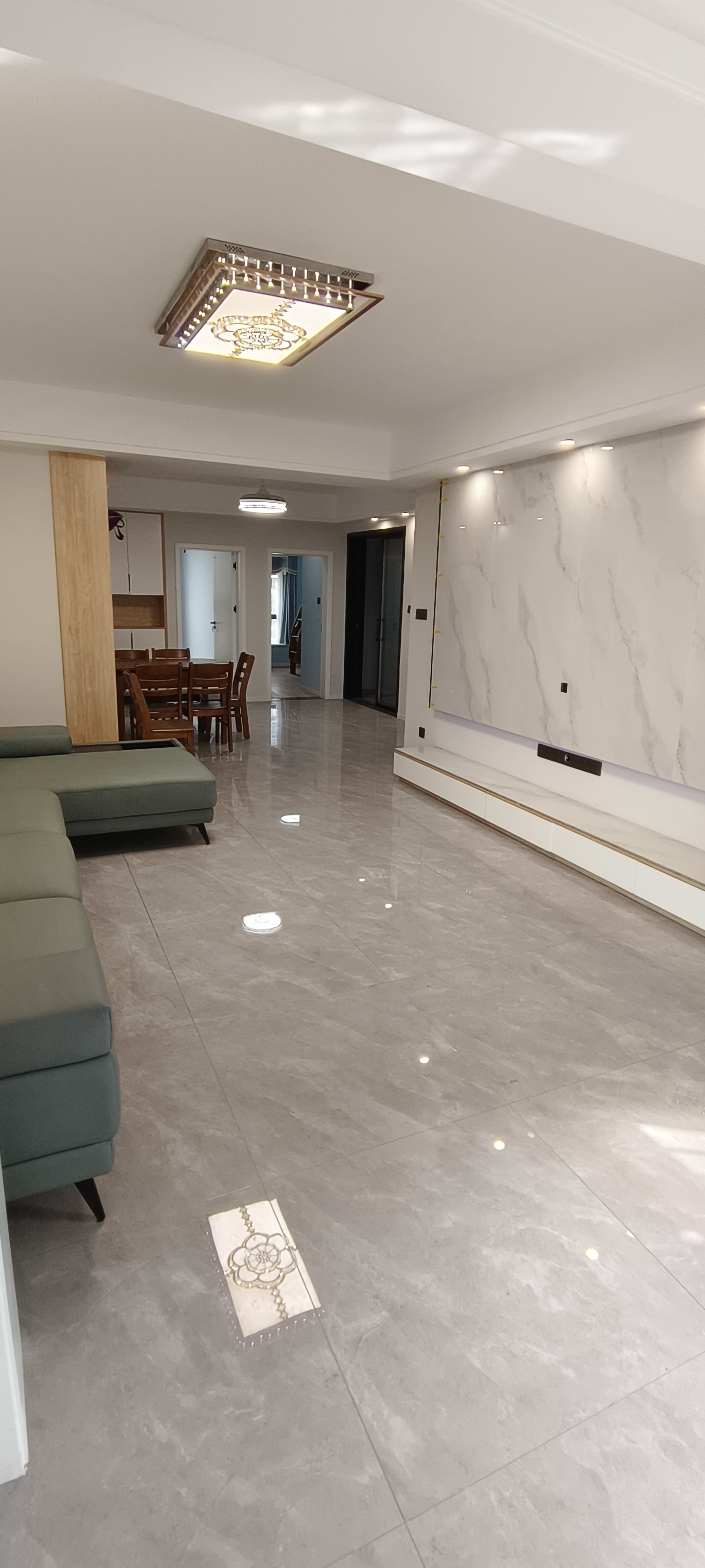 森林之家  3室2厅2卫    49.0万 森林之家  3室2厅2卫    49.0万客厅