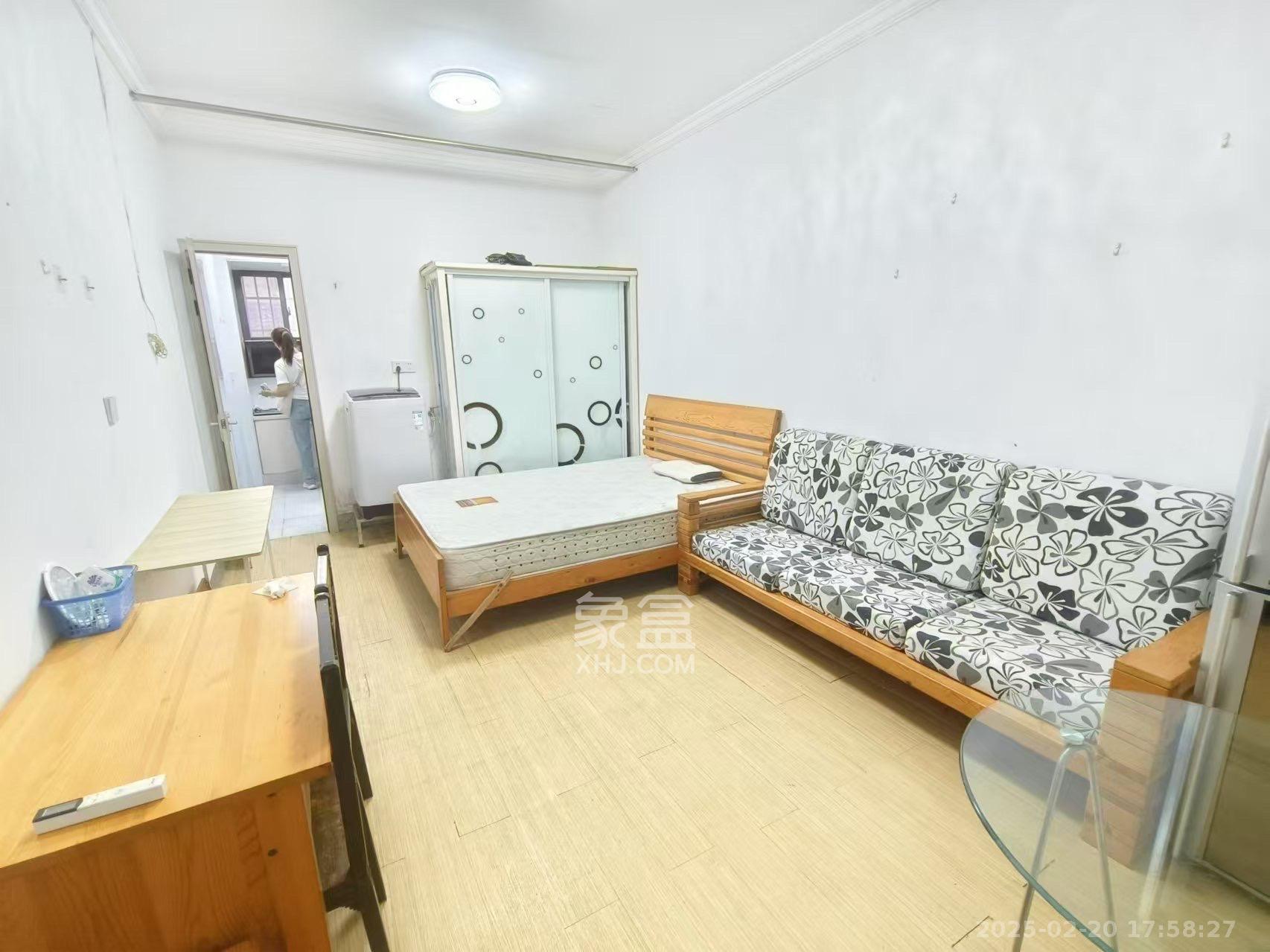 寿星街社区 1室1厅1卫 1300.0元/月 寿星街社区 1室1厅1卫 1300.0元/月室内图