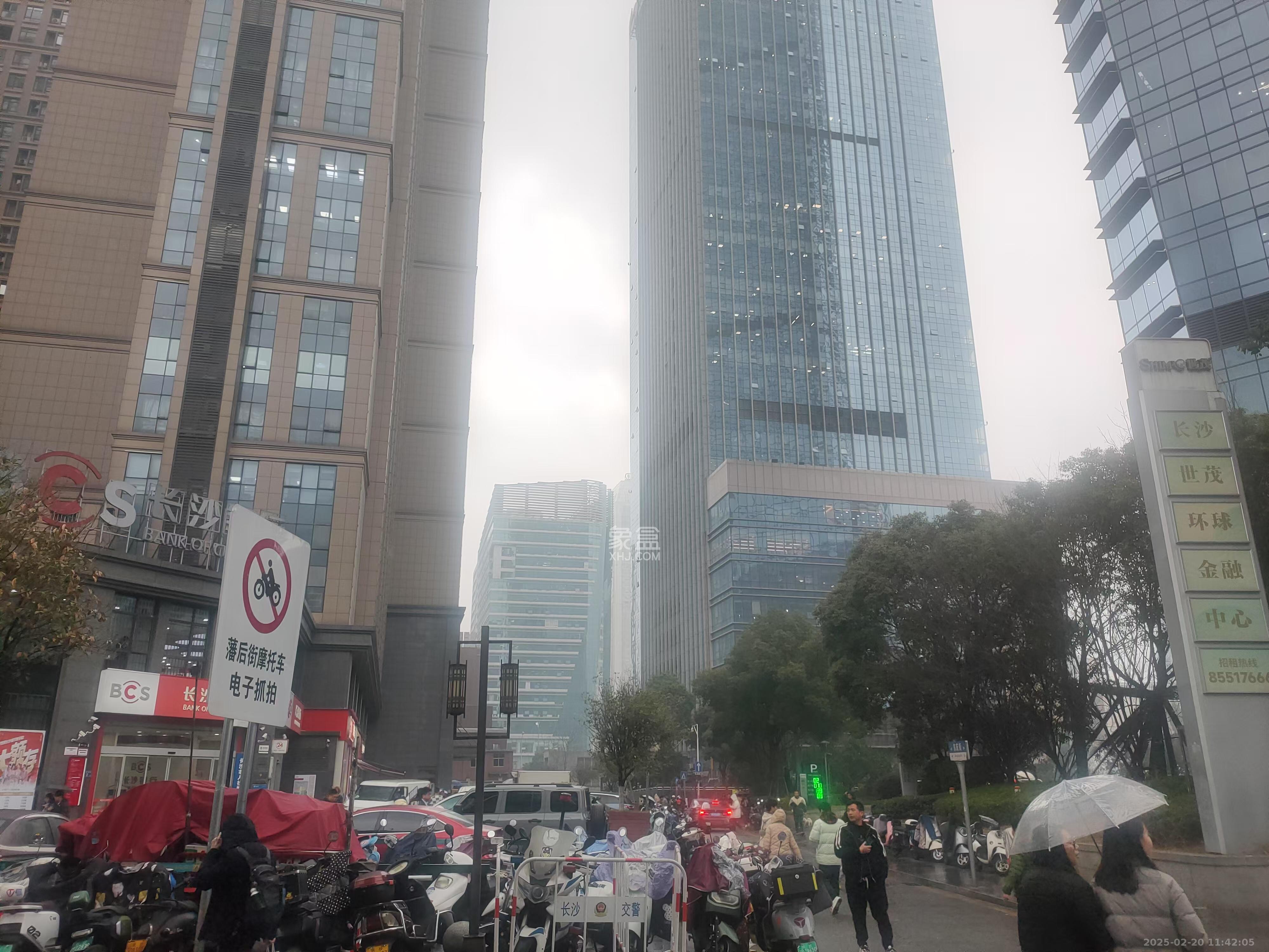 湘域城邦（湘域國際中心）   235.06㎡     12800.00元/月