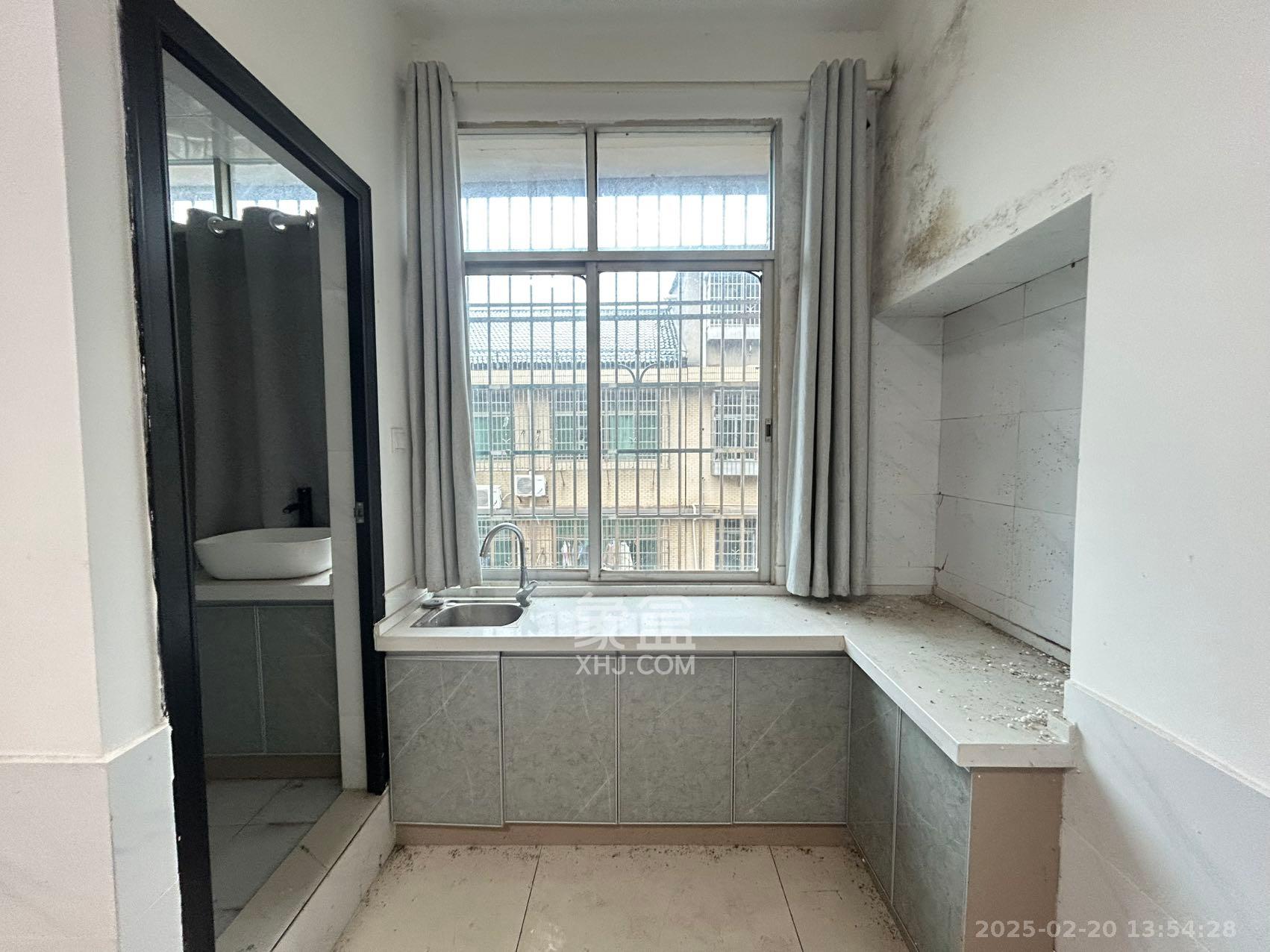 高云安置小区 1室1厅1卫 600.0元/月 高云安置小区 1室1厅1卫 600.0元/月室内图