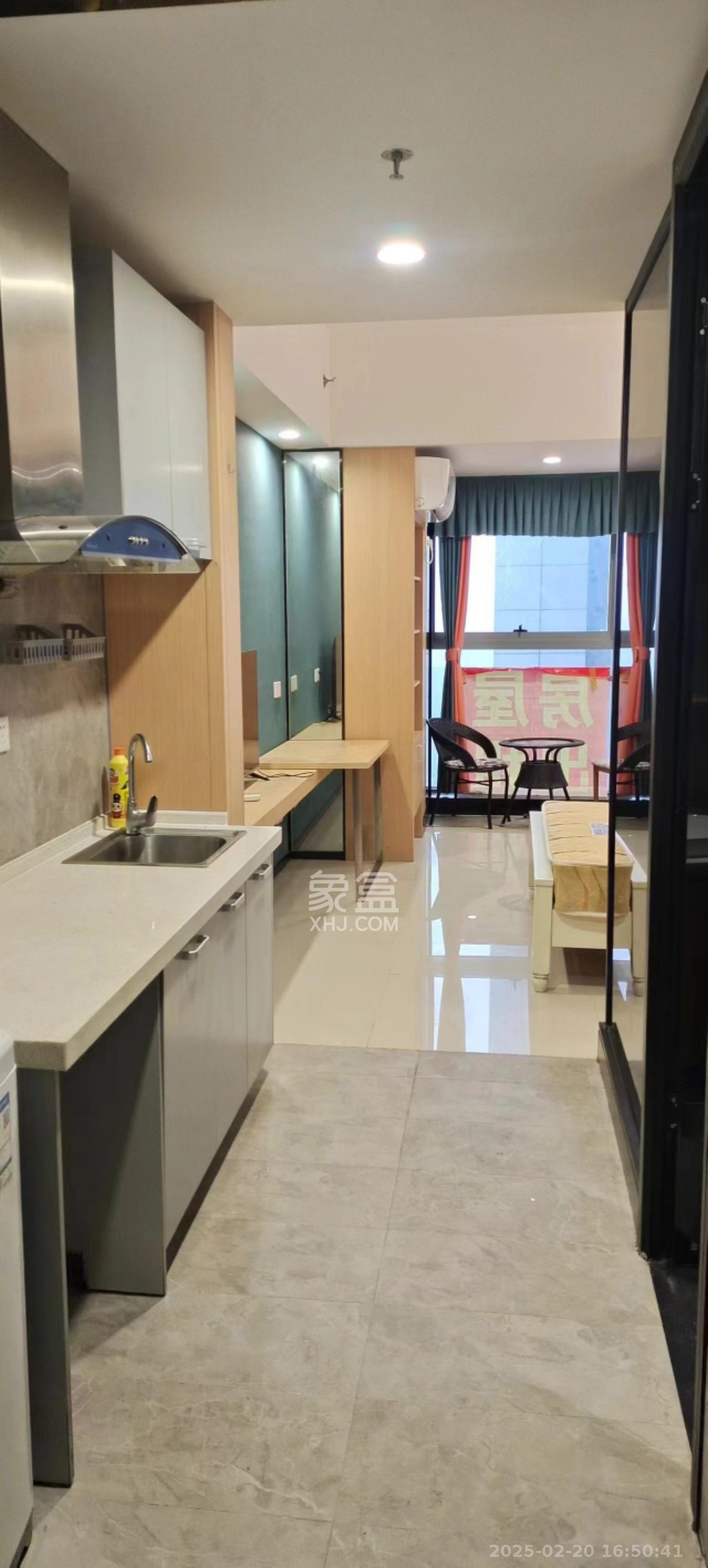 紫鑫御湖湾  1室0厅1卫    1200.0元/月 紫鑫御湖湾  1室0厅1卫    1200.0元/月室内图1