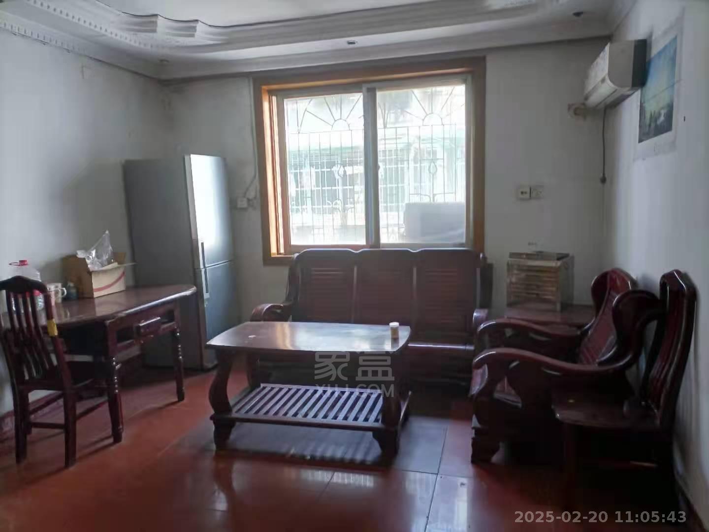 华盛商厦 3室1厅1卫 600.0元/月 华盛商厦 3室1厅1卫 600.0元/月室内图