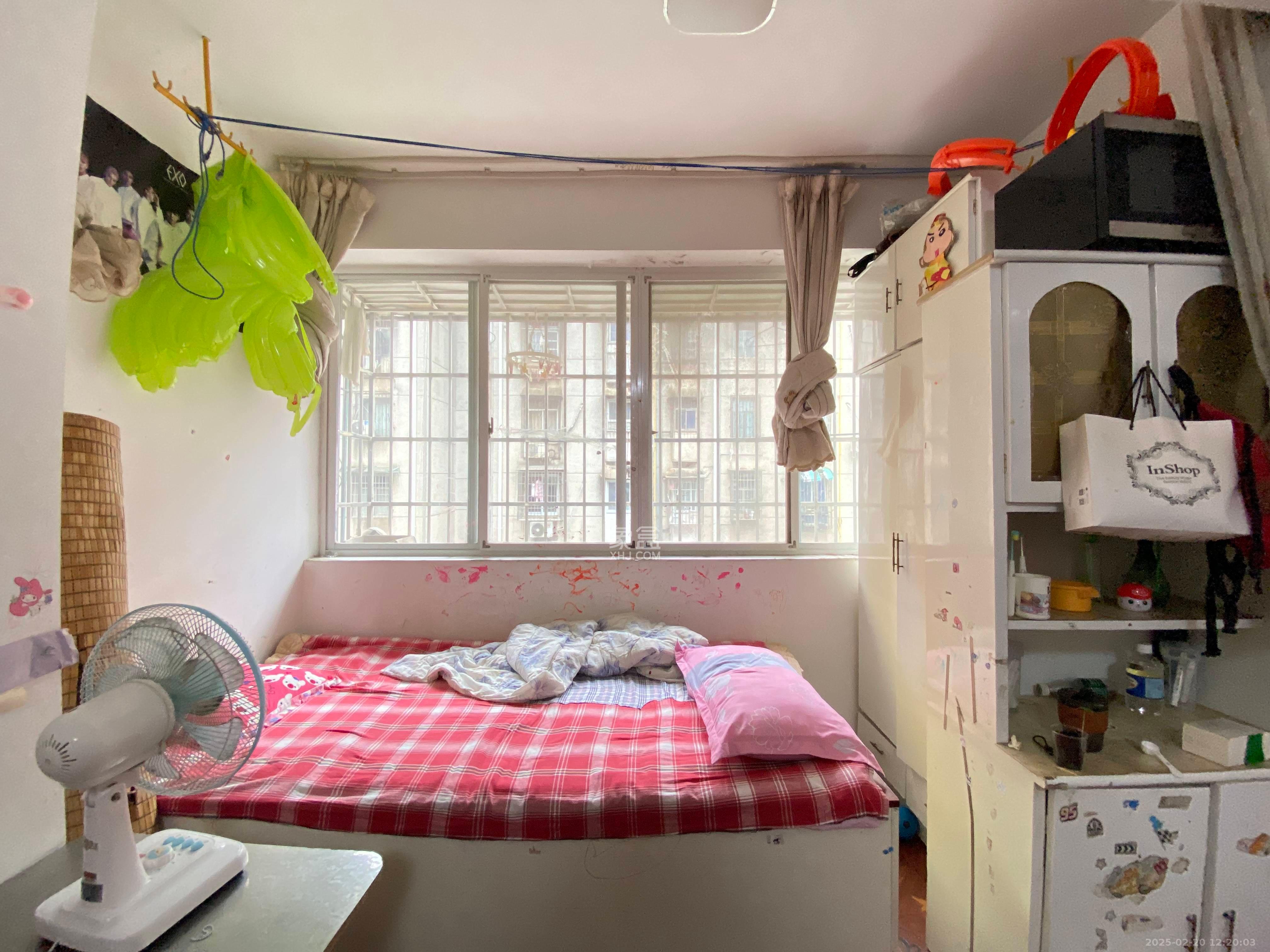 新运公寓 1室1厅1卫 1500.0元/月 新运公寓 1室1厅1卫 1500.0元/月室内图