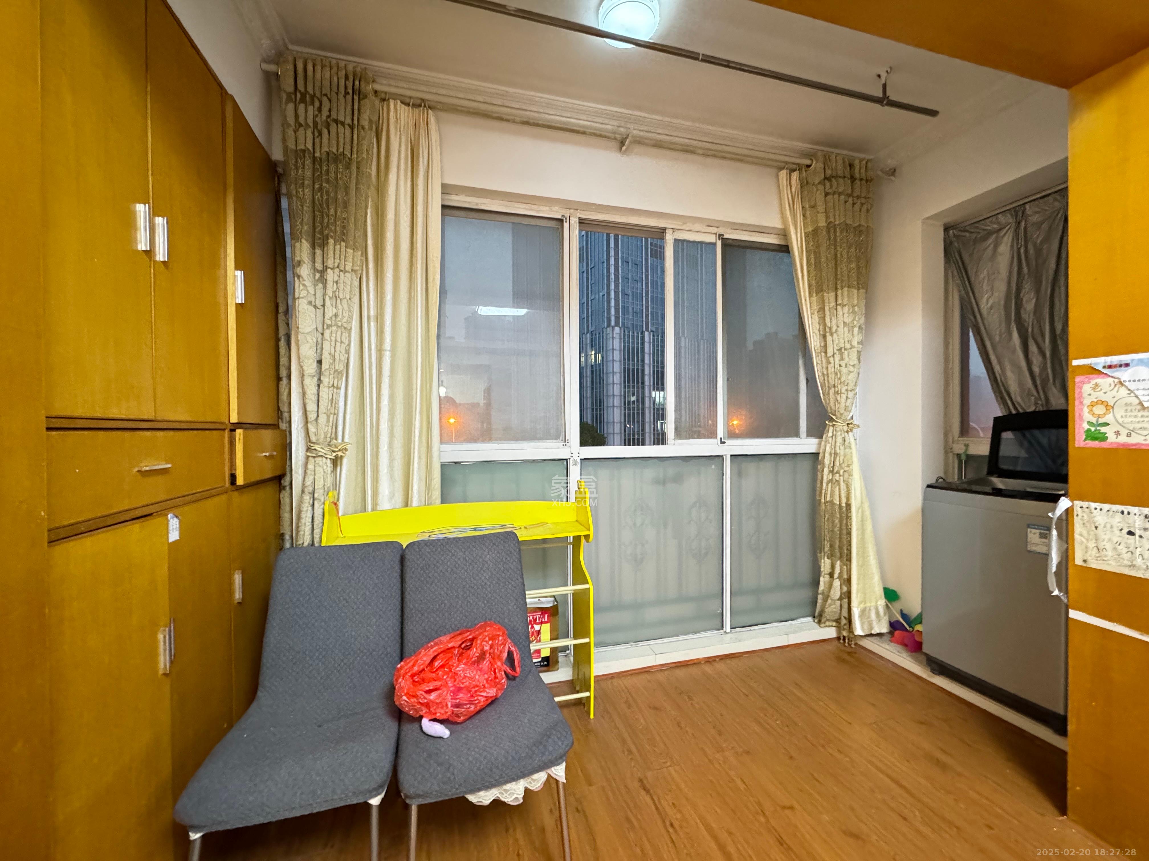 城市山水豪园（山水城市风景）  4室2厅1卫   2300.00元/月室内图