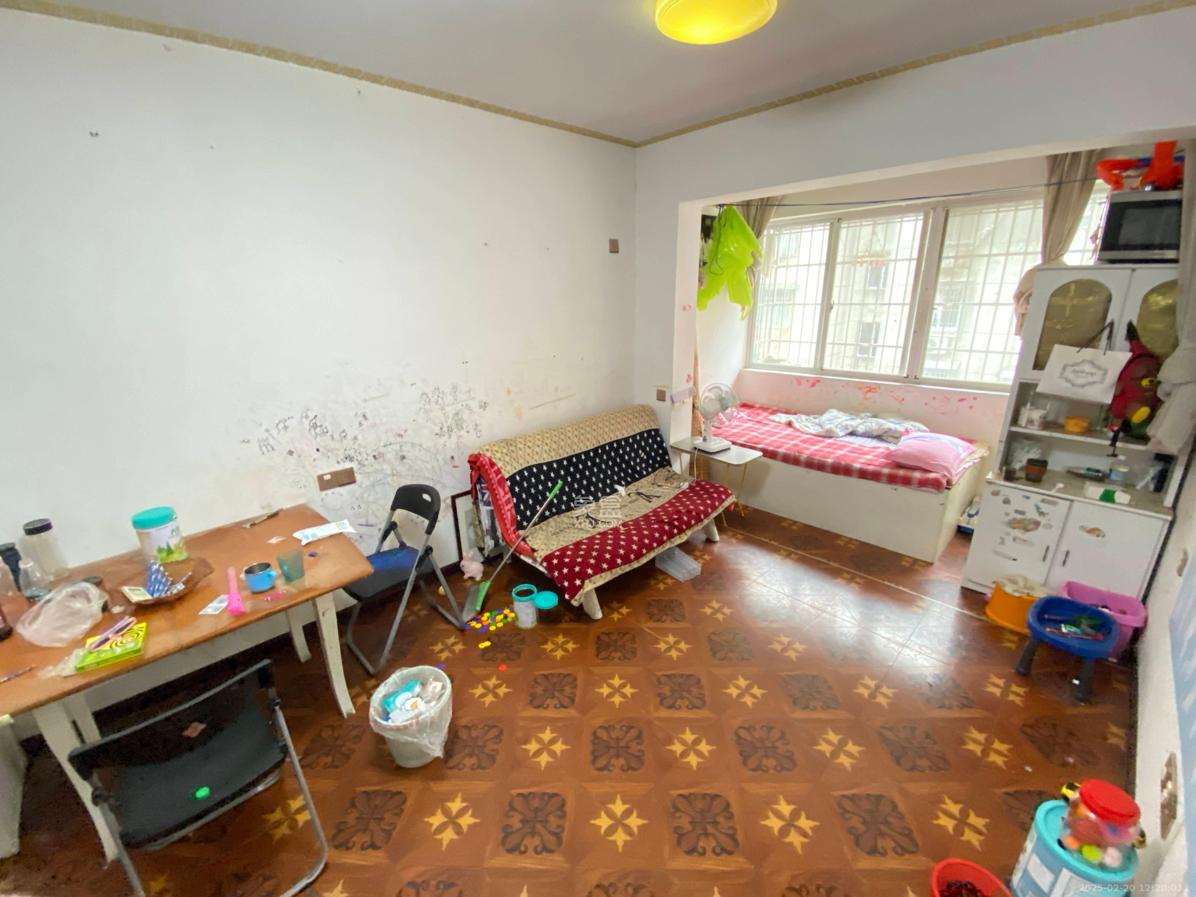 新运公寓 1室1厅1卫 1500.0元/月 新运公寓 1室1厅1卫 1500.0元/月室内图