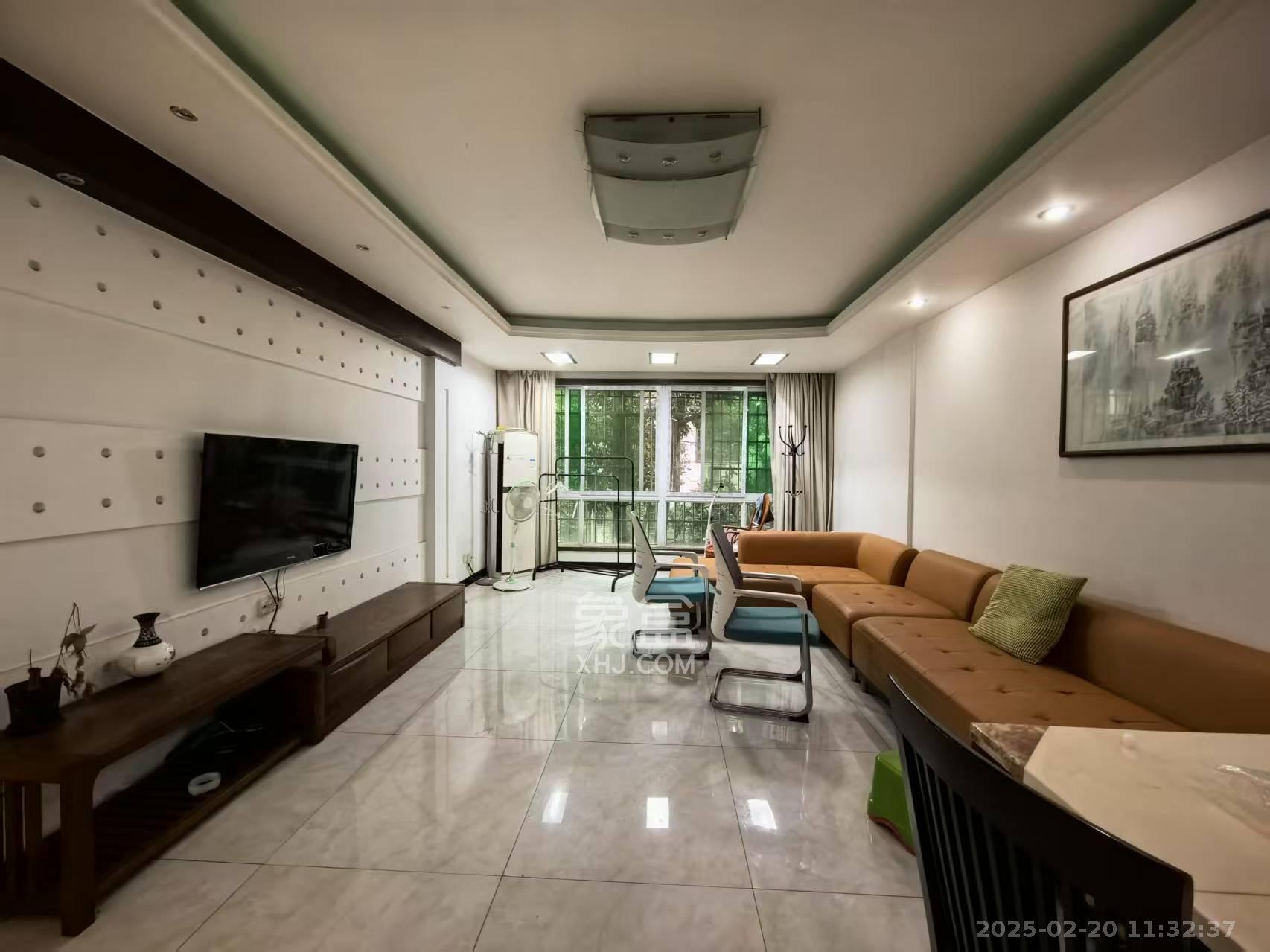 明媚星城 3室2厅2卫 3200.0元/月 明媚星城 3室2厅2卫 3200.0元/月室内图