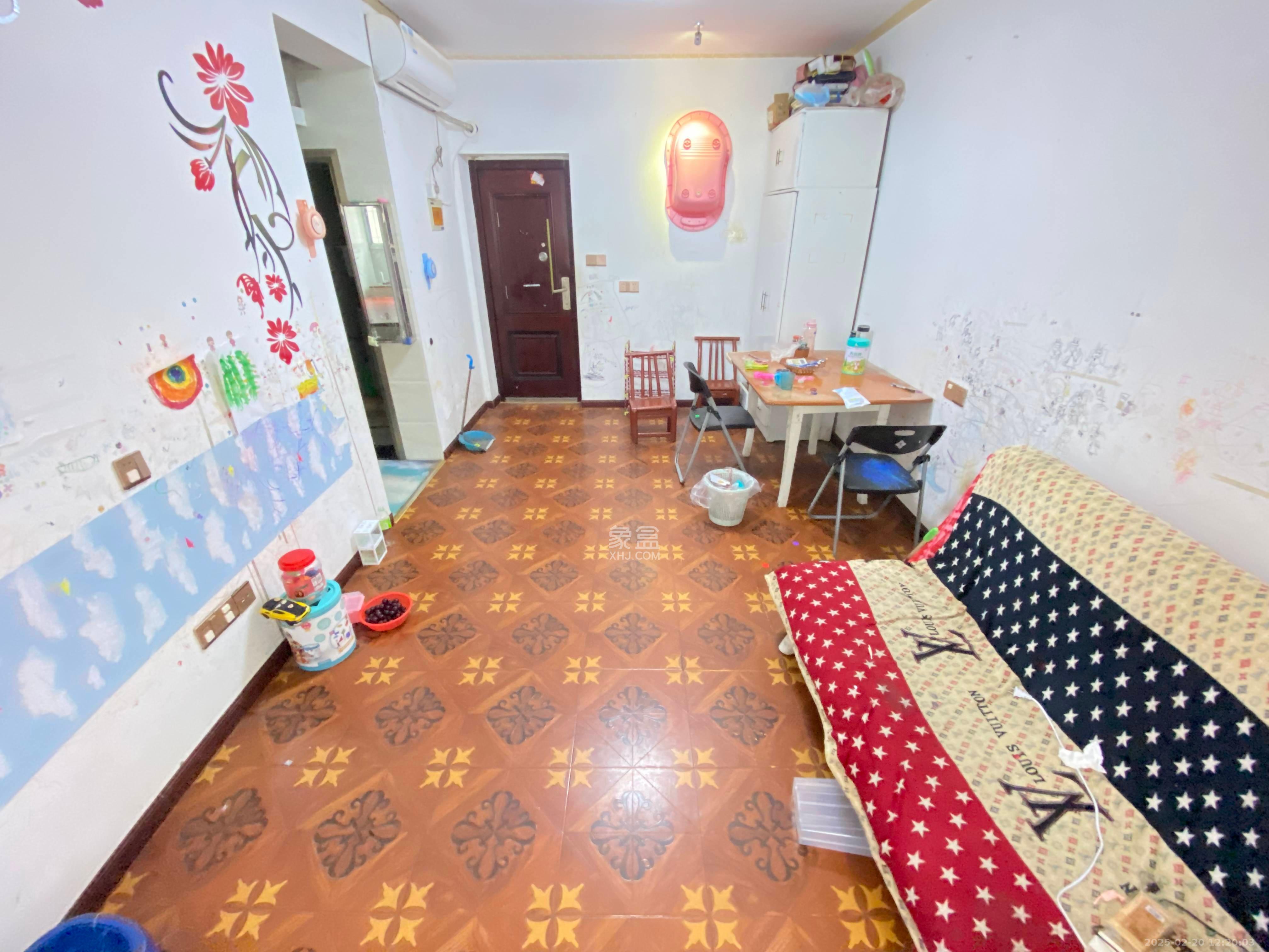 新运公寓 1室1厅1卫 1500.0元/月 新运公寓 1室1厅1卫 1500.0元/月室内图