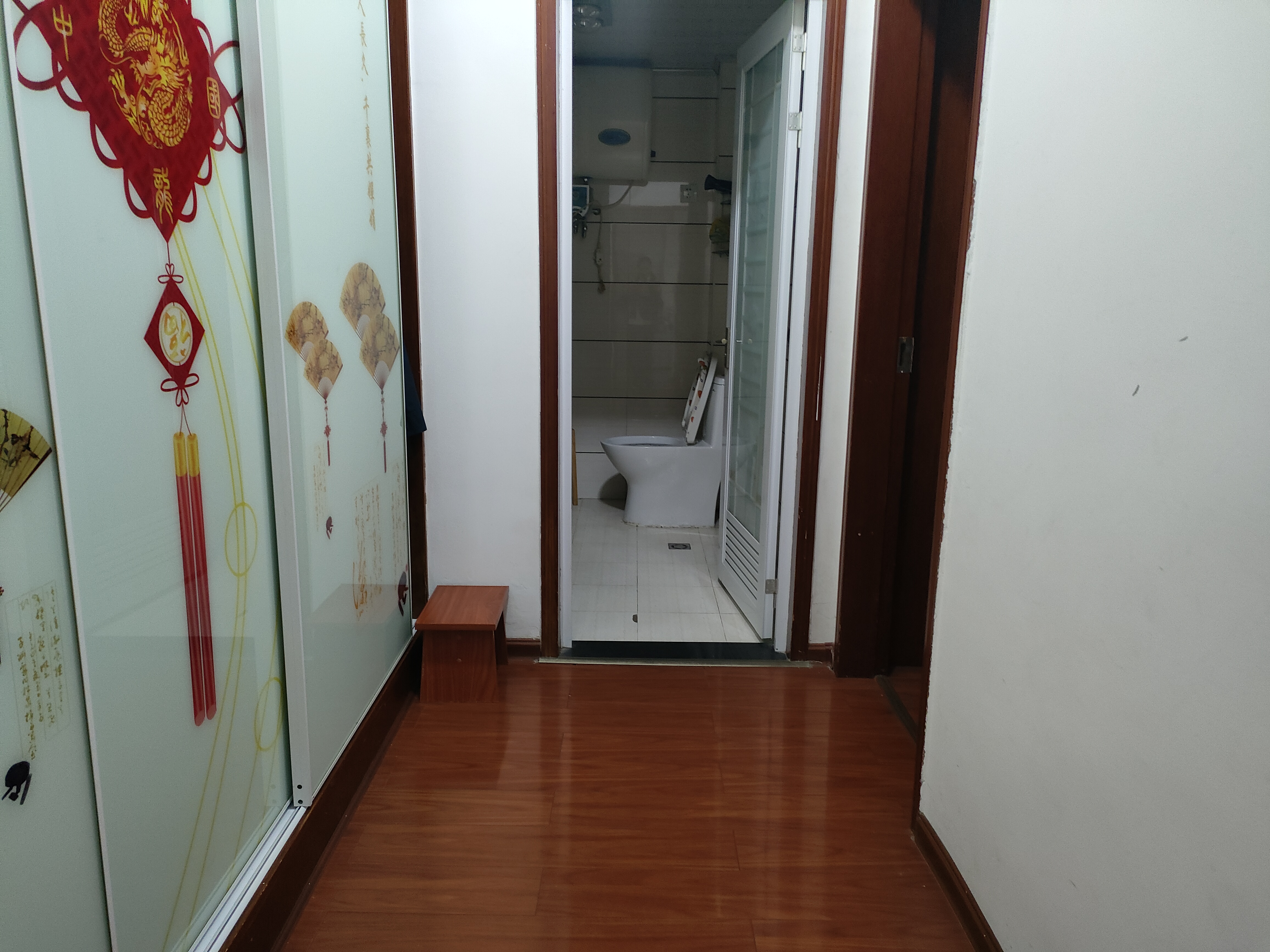 秀水俪园  3室2厅2卫   55.80万客厅