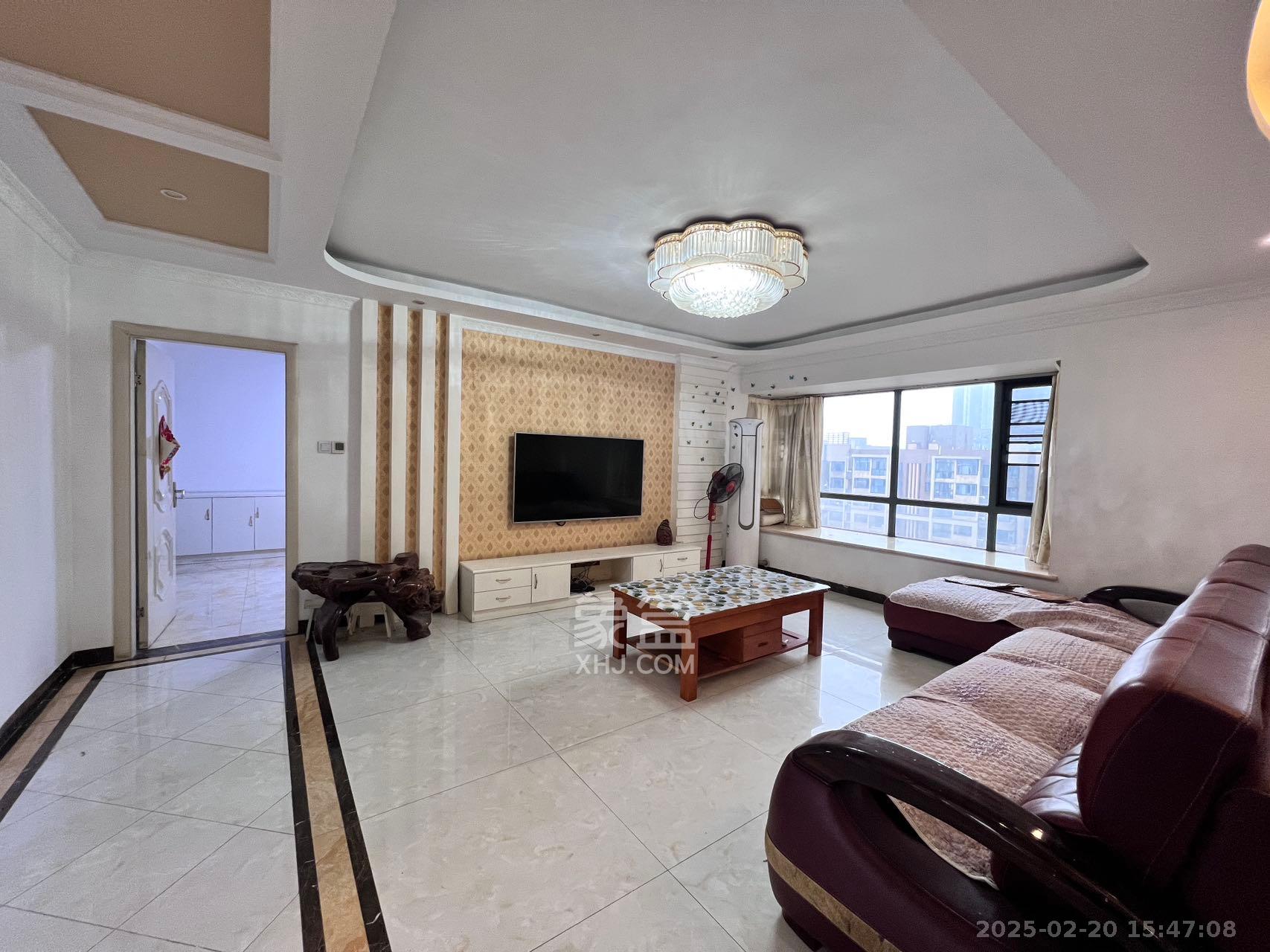 月畔湾 1室2厅1卫 2800.0元/月 月畔湾 1室2厅1卫 2800.0元/月室内图