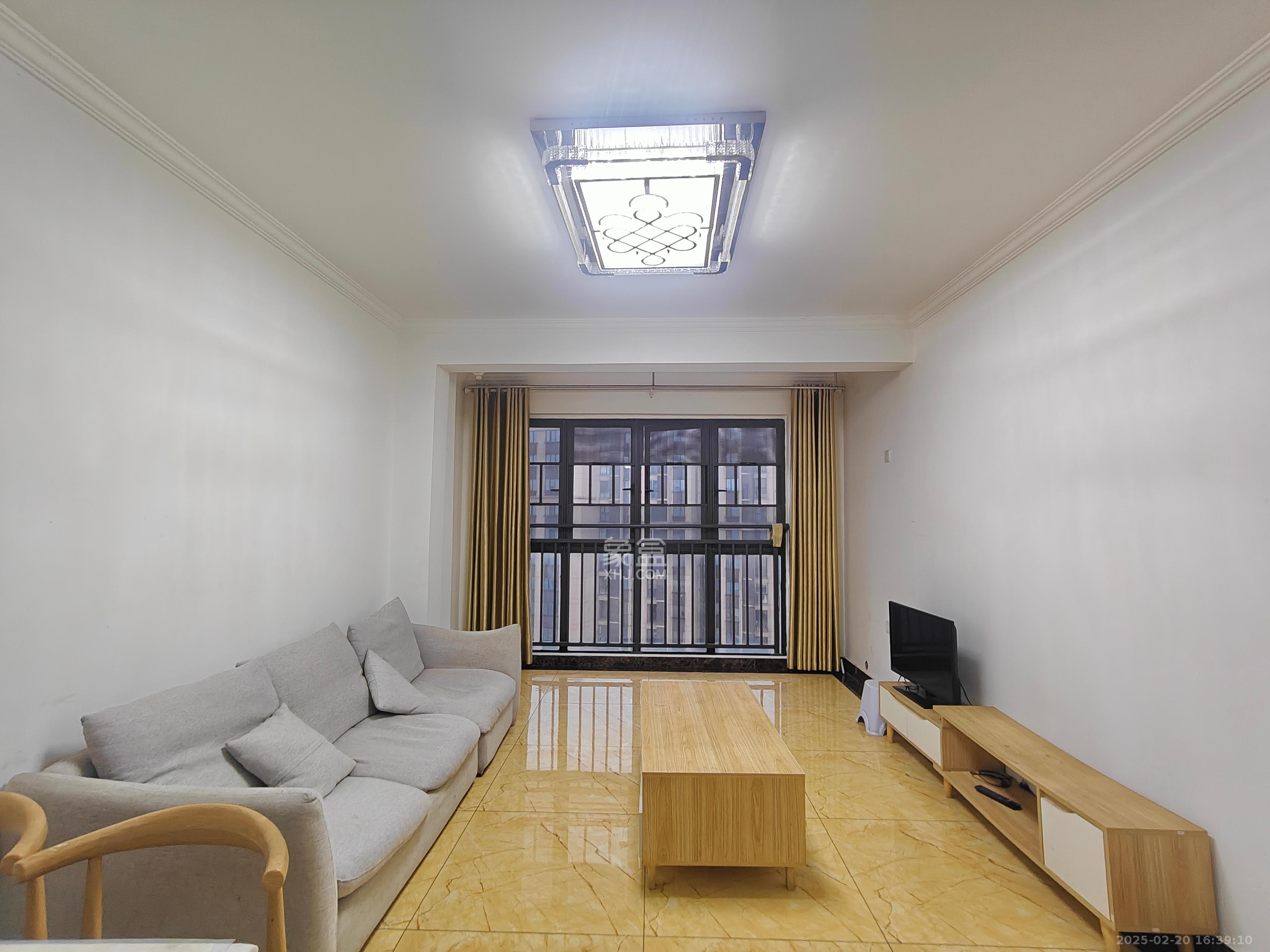 今时艺苑  1室2厅1卫   2300.00元/月室内图