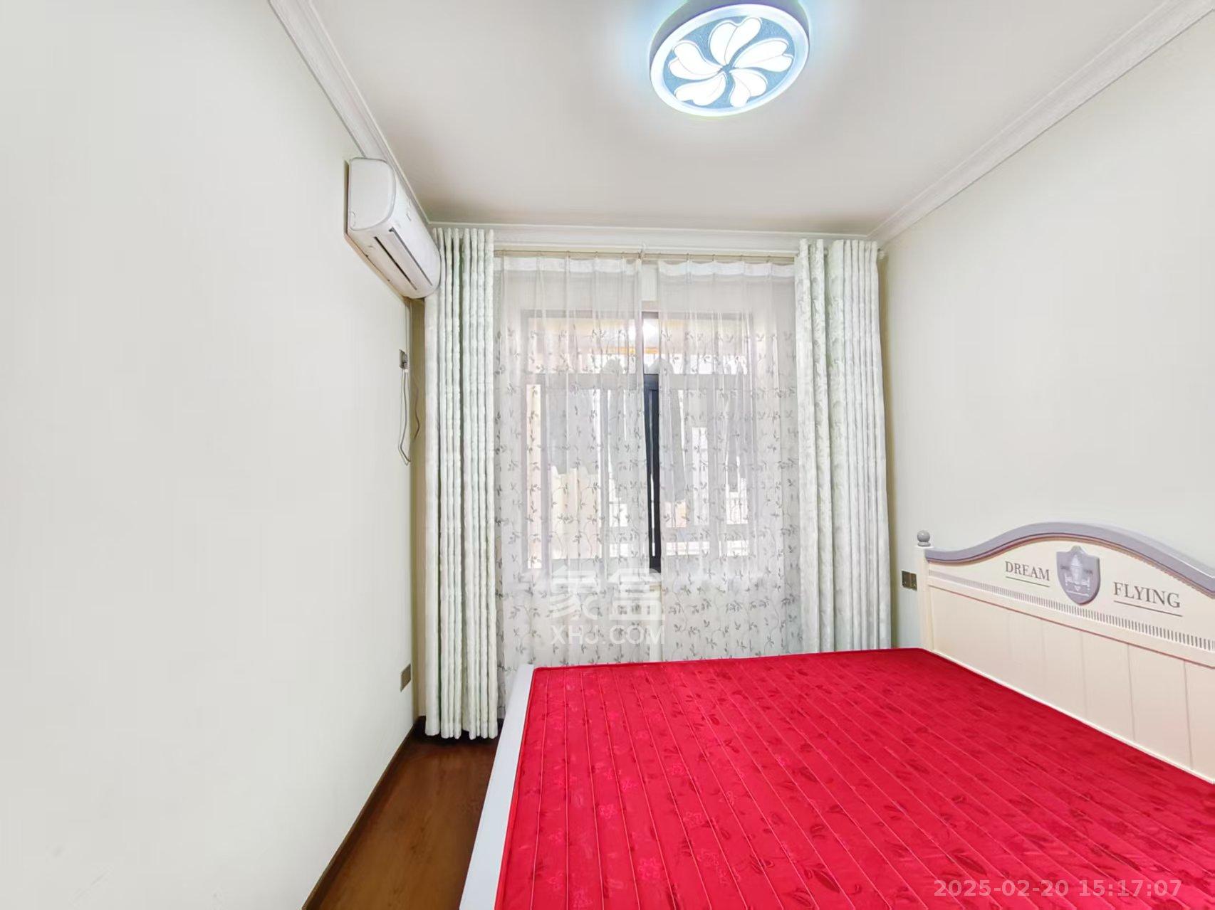 紫华郡 4室2厅2卫 3100.0元/月 紫华郡 4室2厅2卫 3100.0元/月室内图