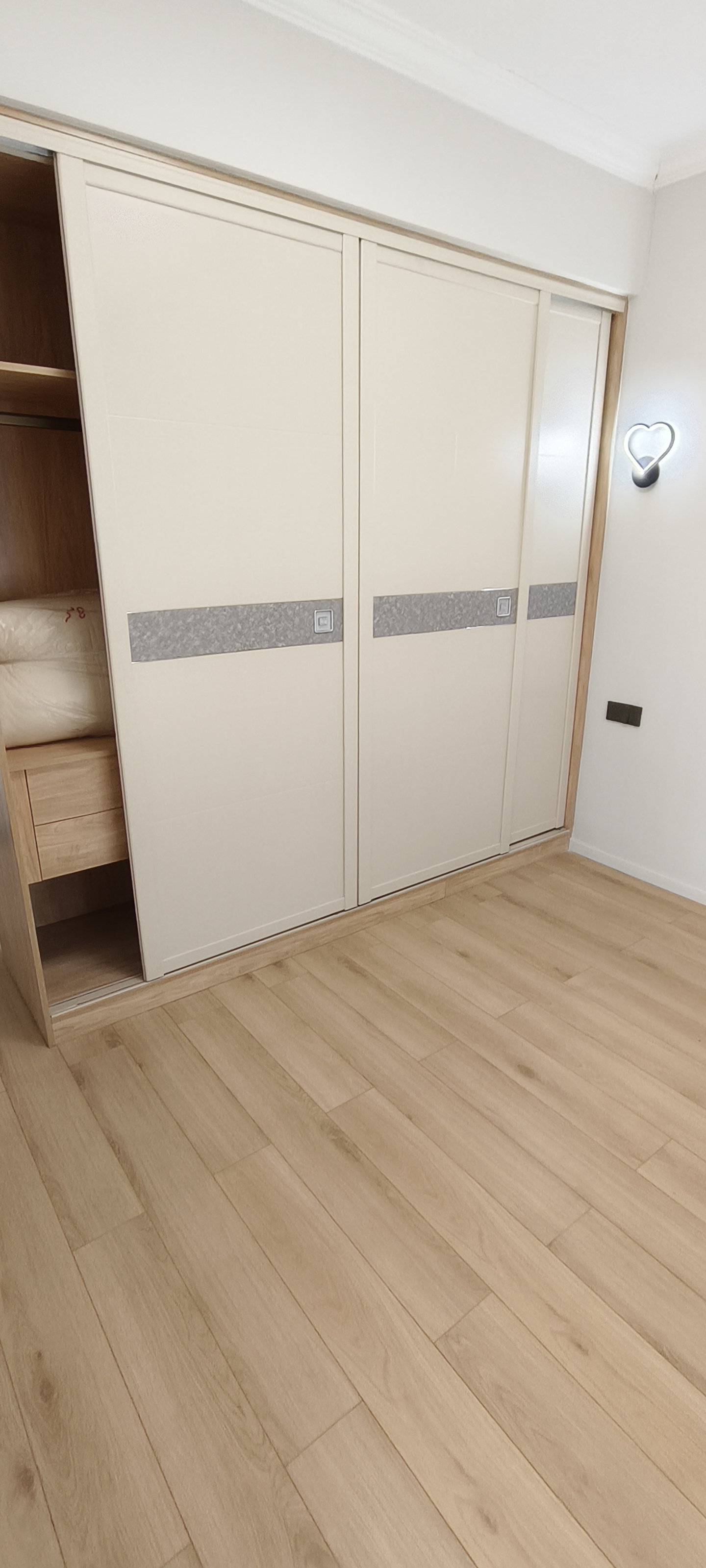 森林之家  3室2厅2卫    49.0万 森林之家  3室2厅2卫    49.0万客厅