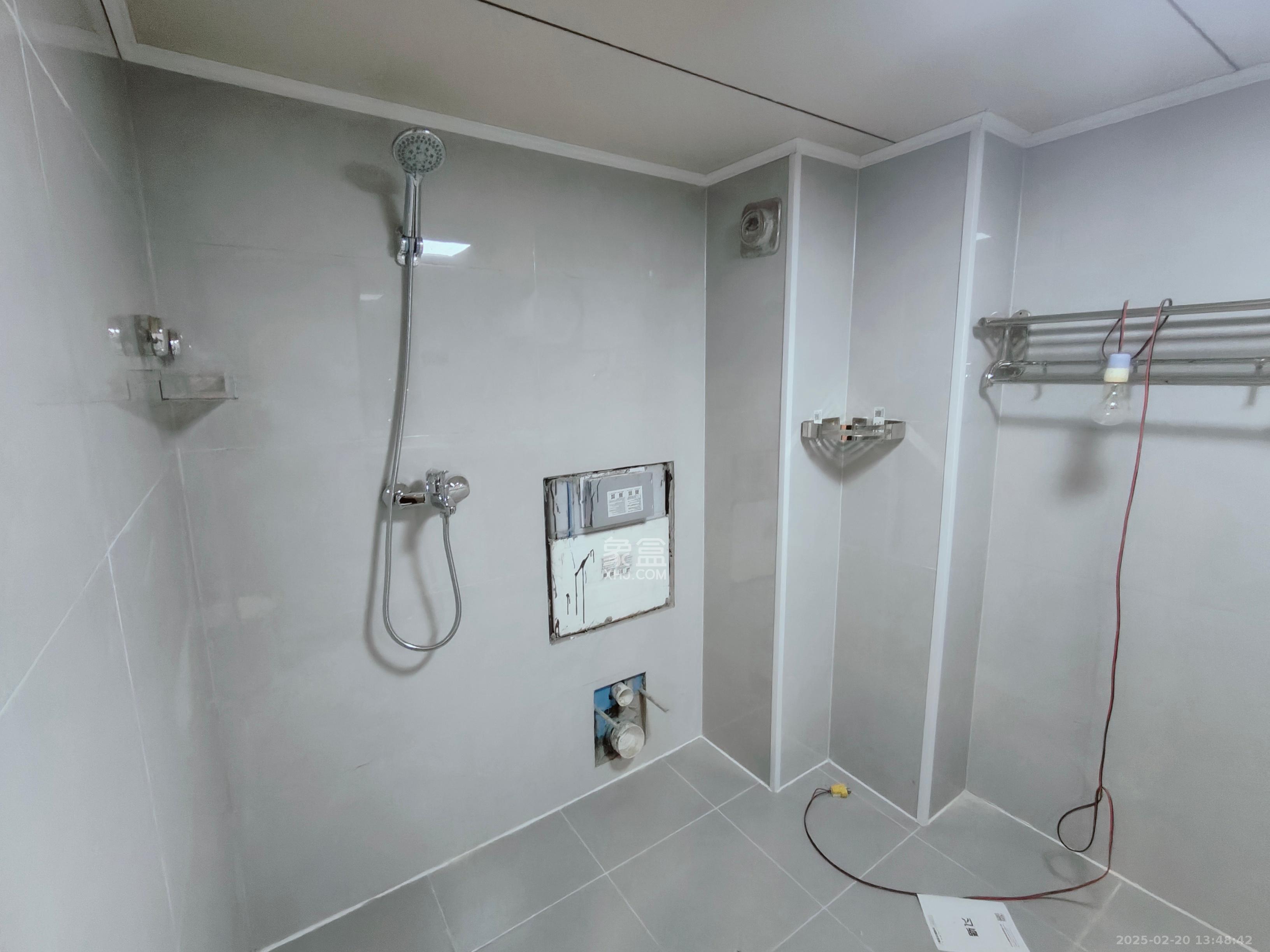 世茂璀璨天城公寓 2室1厅1卫 2500.0元/月 世茂璀璨天城公寓 2室1厅1卫 2500.0元/月室内图