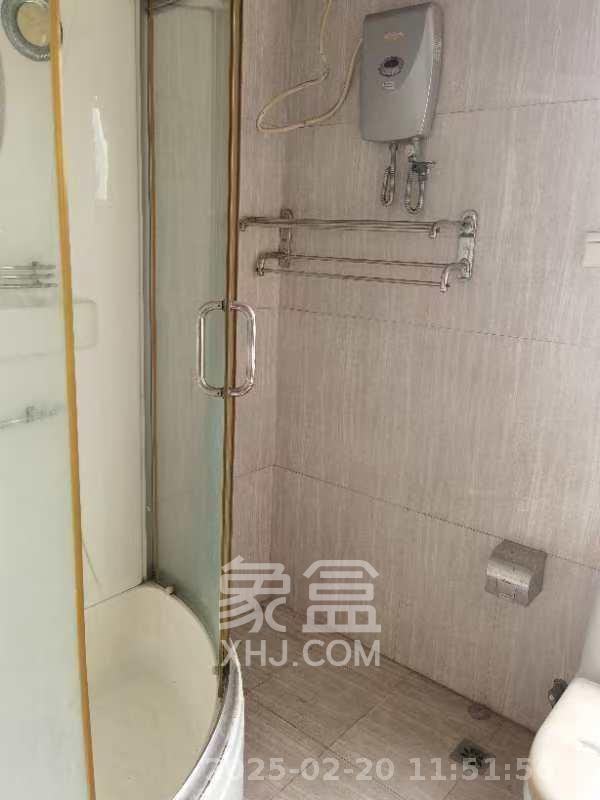 华盛家园 4室2厅2卫 2500.0元/月 华盛家园 4室2厅2卫 2500.0元/月室内图