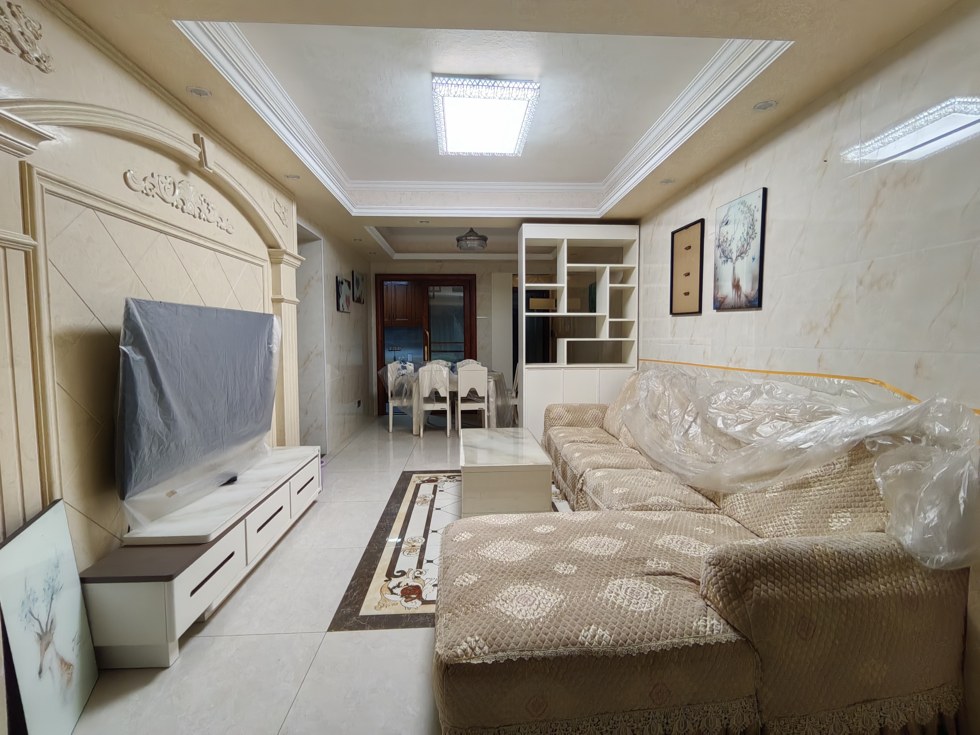 碧桂园 3室2厅1卫 1900.0元/月 碧桂园 3室2厅1卫 1900.0元/月室内图