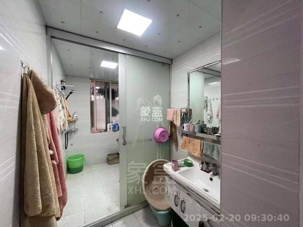 康桥漫步  3室2厅2卫   1500.00元/月室内图