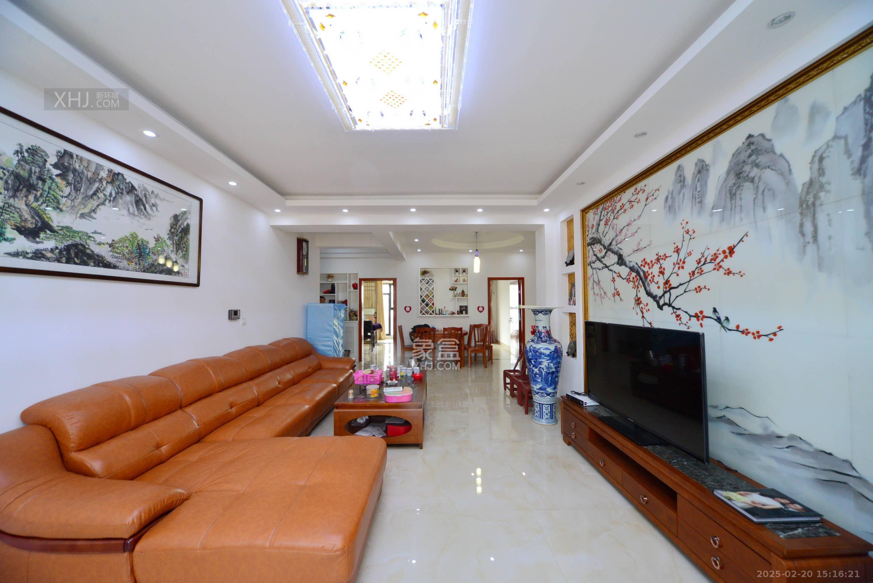 康斯丹郡(融程领秀佳园) 3室2厅2卫 3000.00元/月 康斯丹郡(融程领秀佳园) 3室2厅2卫 3000.00元/月室内图