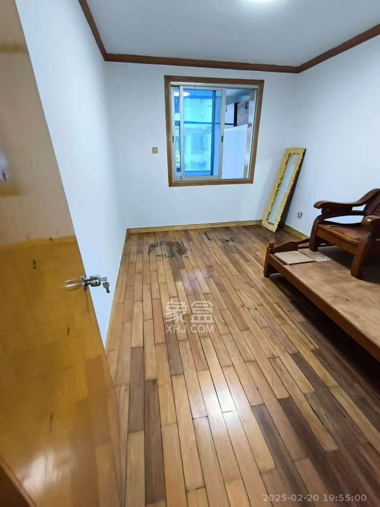 燕山街社区  2室1厅1卫   1800.00元/月室内图