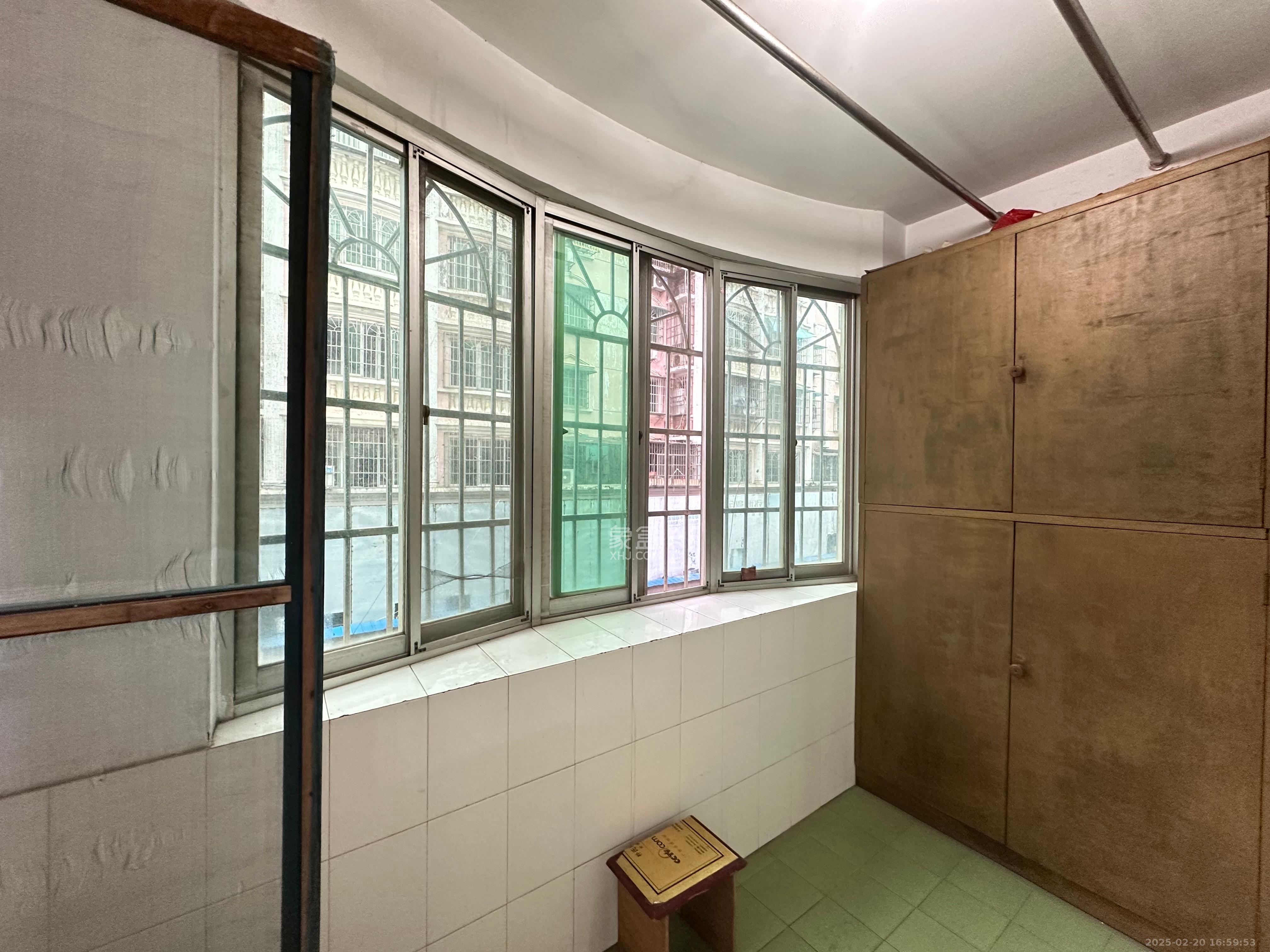 马王堆陶瓷建材新城  3室2厅1卫   2000.00元/月室内图