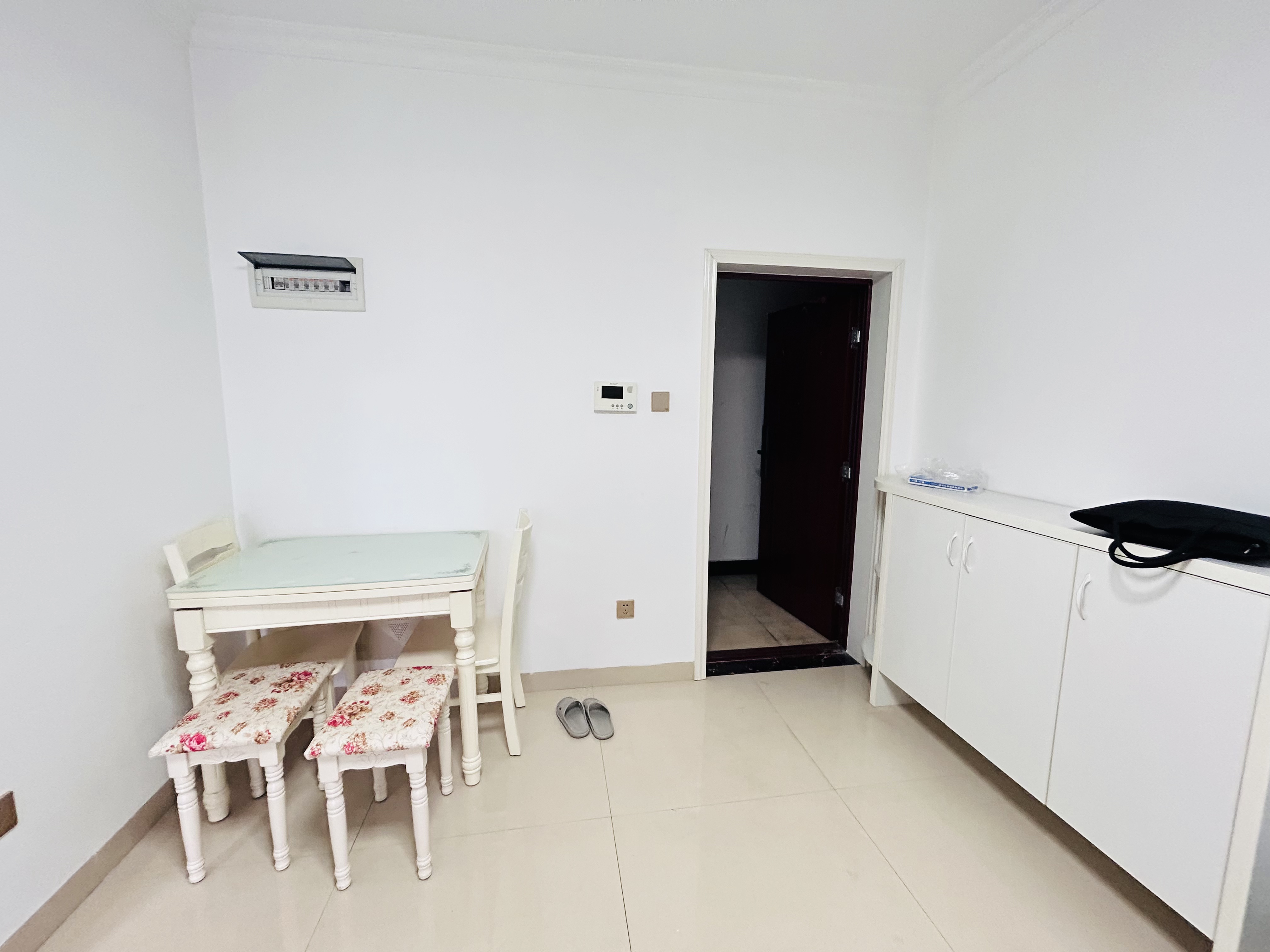 富兴嘉城 1室1厅1卫 1200.0元/月 富兴嘉城 1室1厅1卫 1200.0元/月室内图