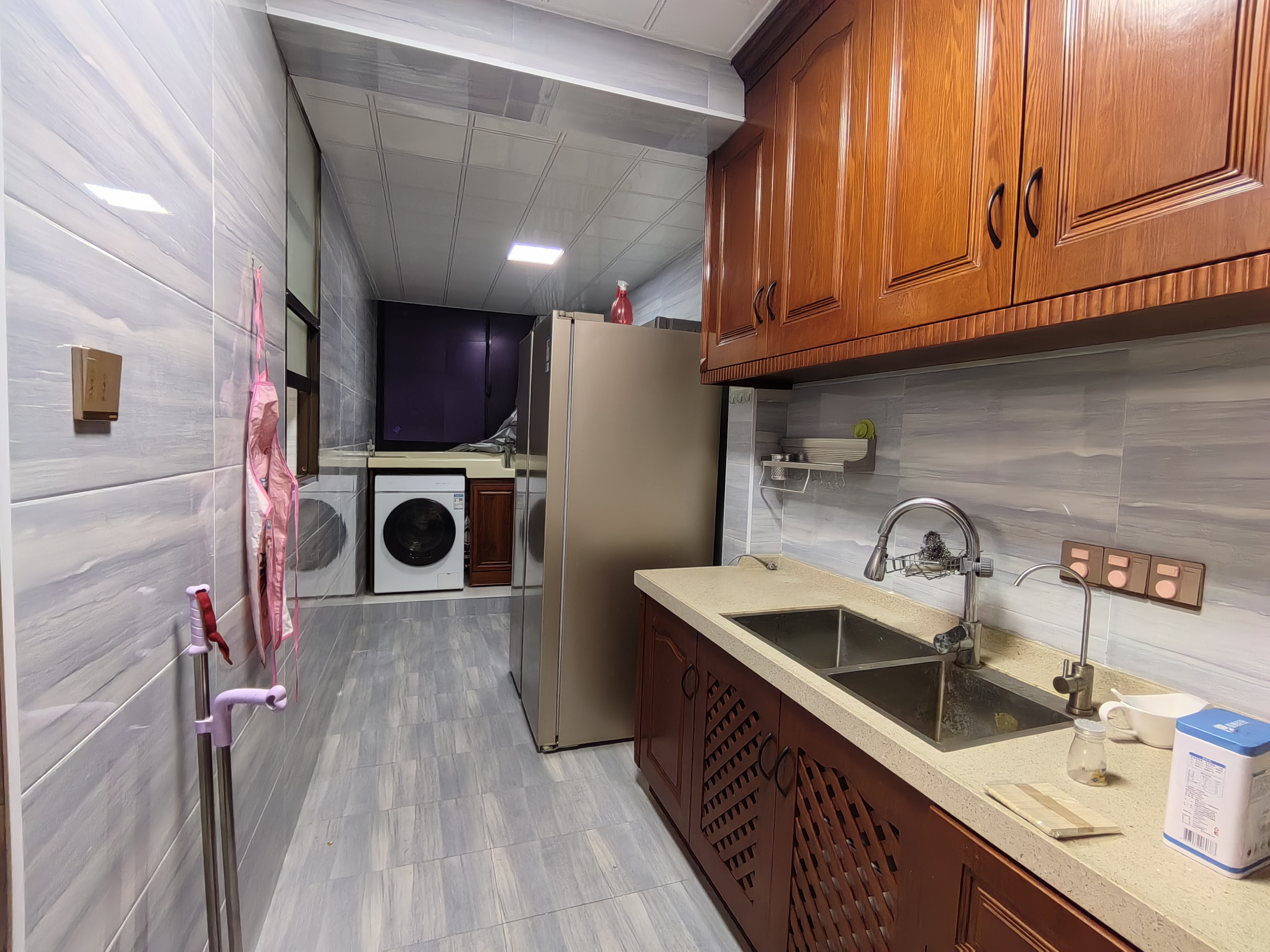 碧桂园 3室2厅1卫 1900.0元/月 碧桂园 3室2厅1卫 1900.0元/月室内图