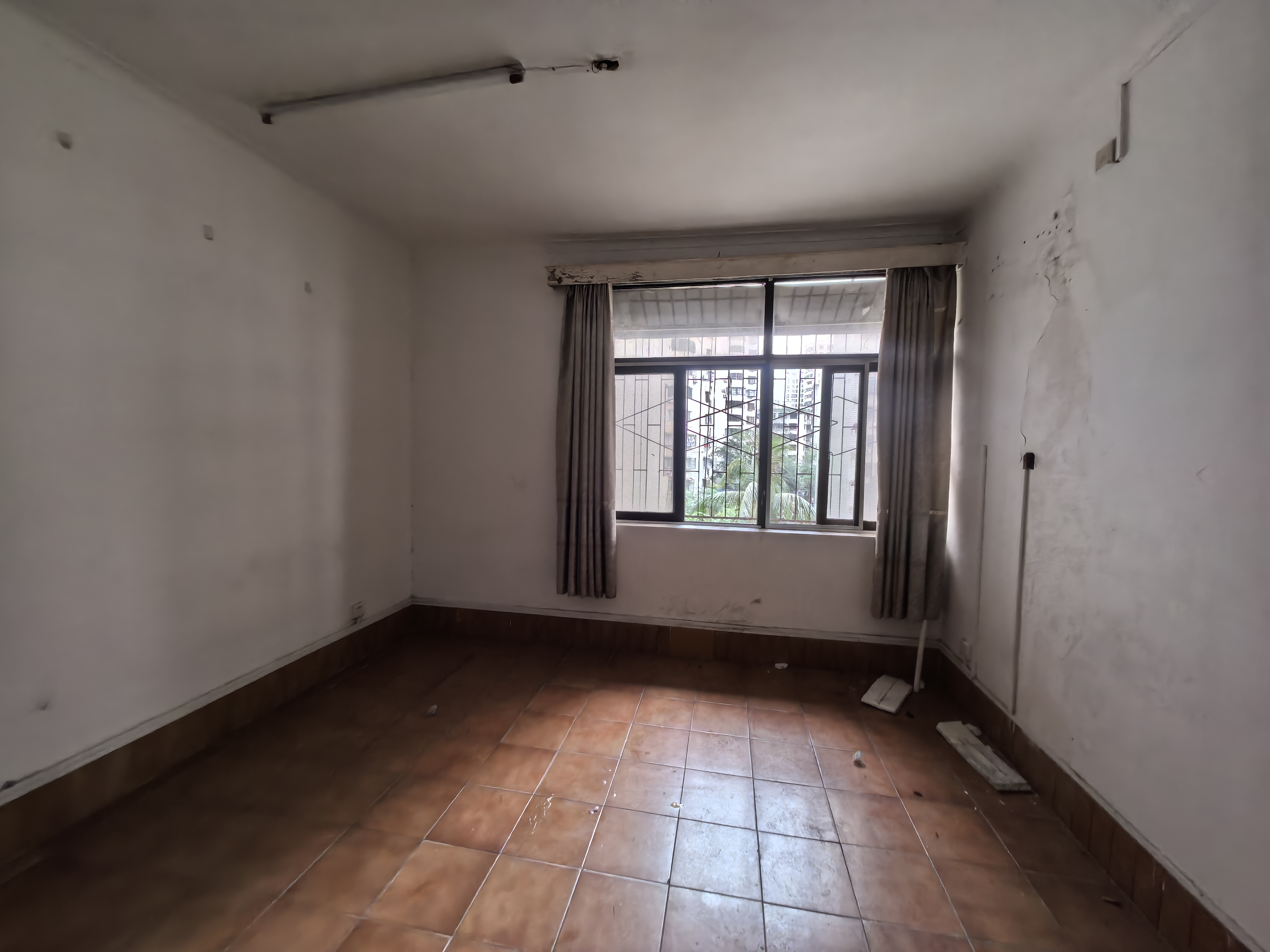 国贸大厦 2室1厅1卫 66.0万 国贸大厦 2室1厅1卫 66.0万客厅