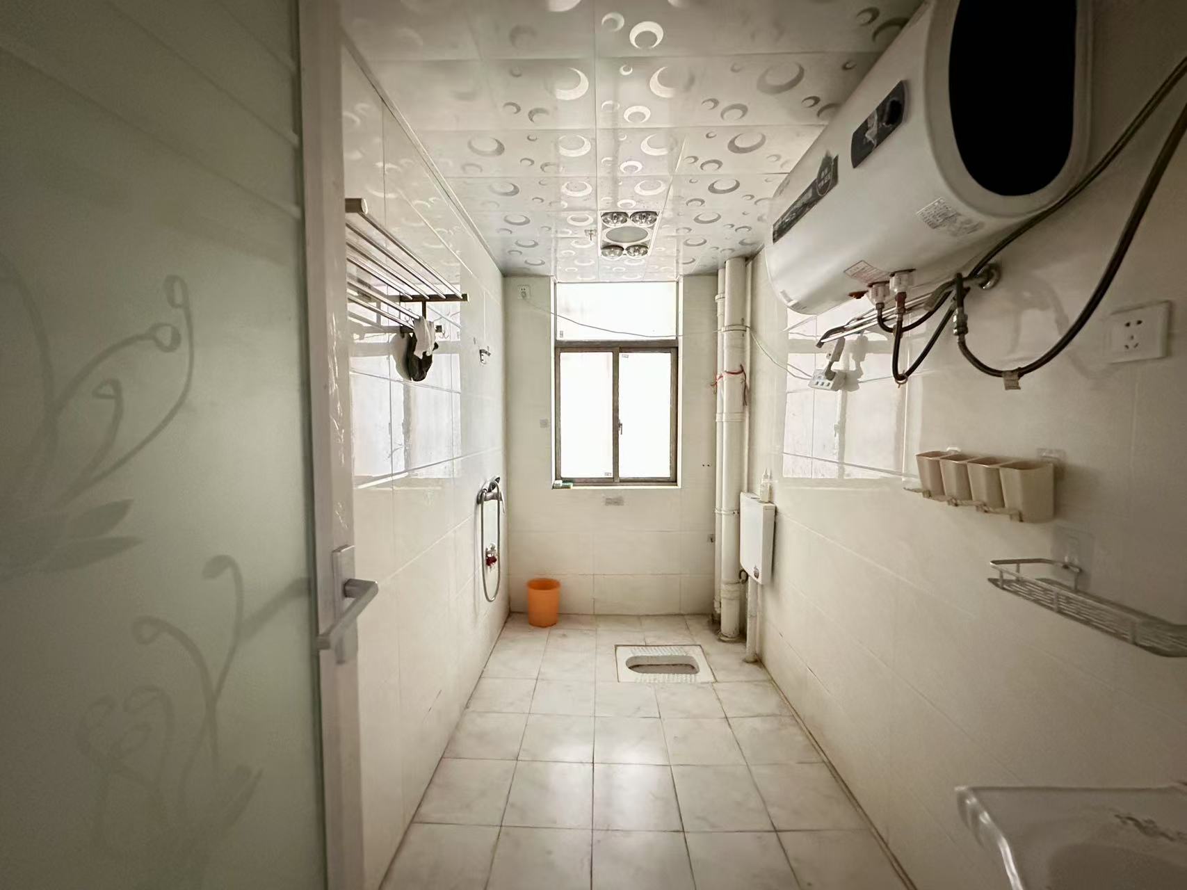 上和世家 3室2厅2卫 69.8万 上和世家 3室2厅2卫 69.8万卫生间