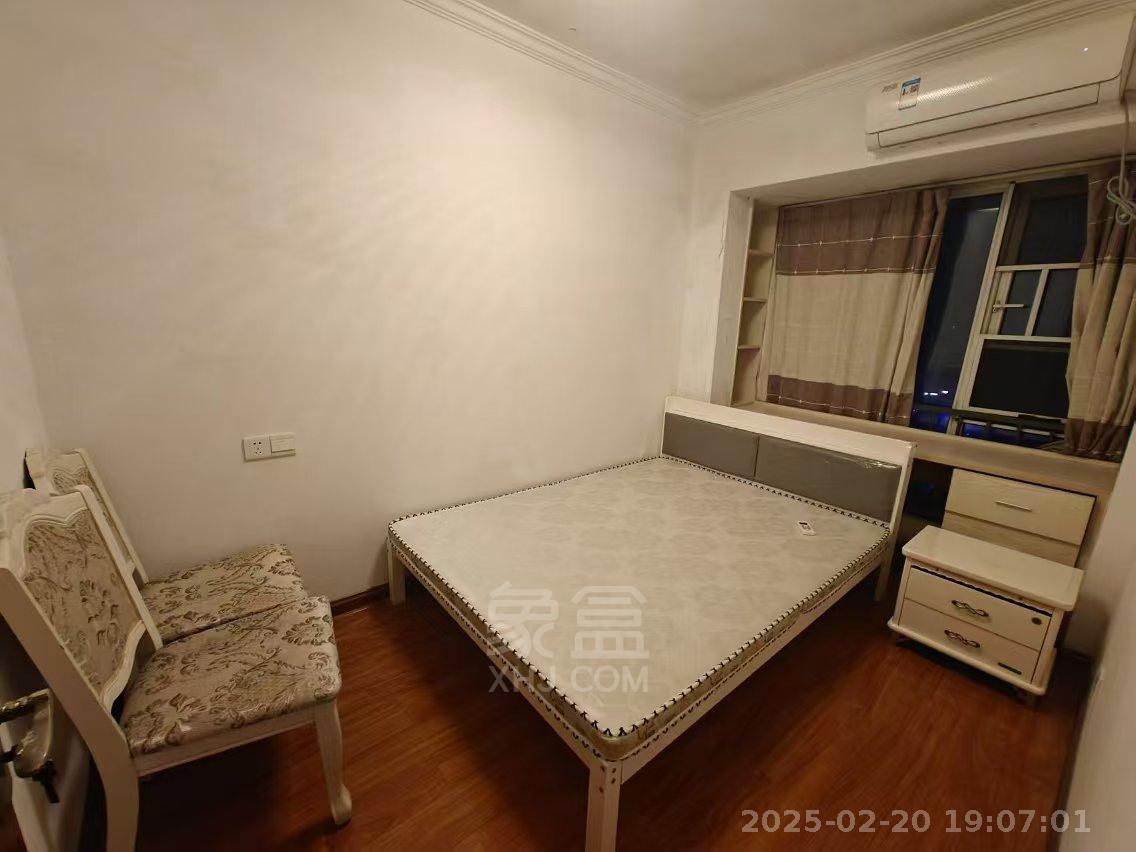 佳兆业金域天下三期 2室1厅1卫 1700.0元/月 佳兆业金域天下三期 2室1厅1卫 1700.0元/月室内图