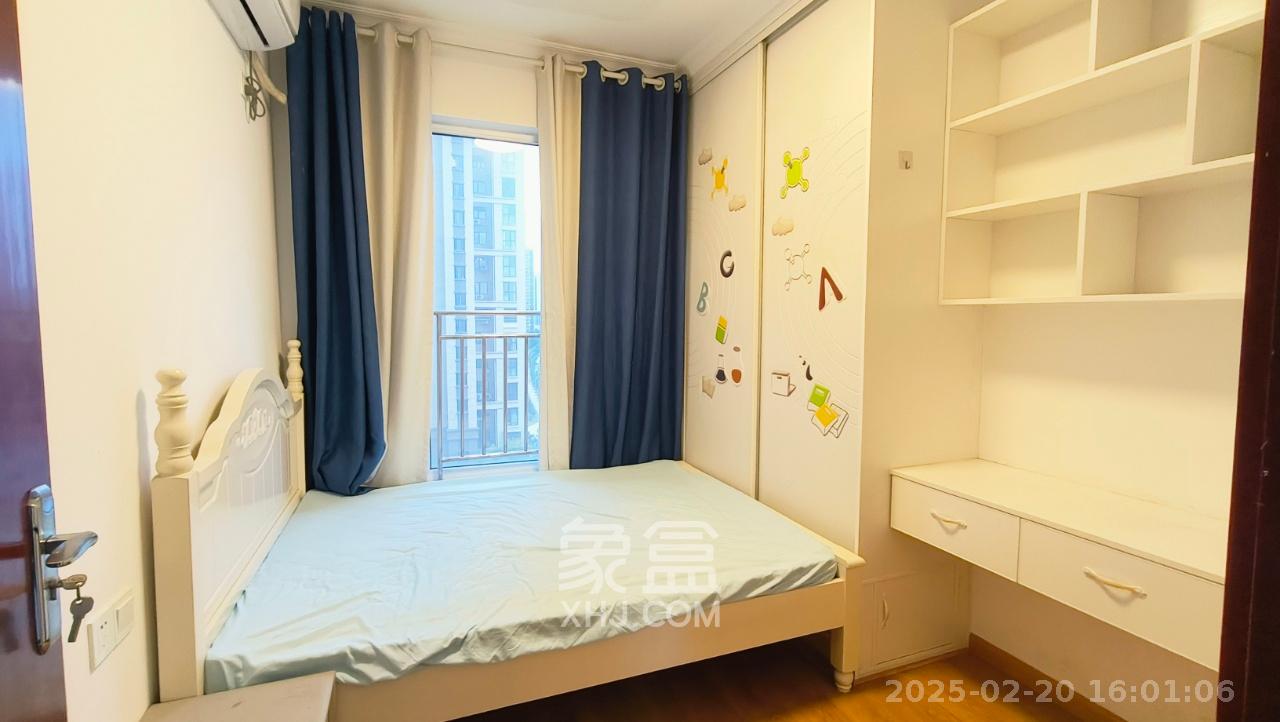 綠地新都會(huì)  2室2廳1衛(wèi)   2100.00元/月室內(nèi)圖