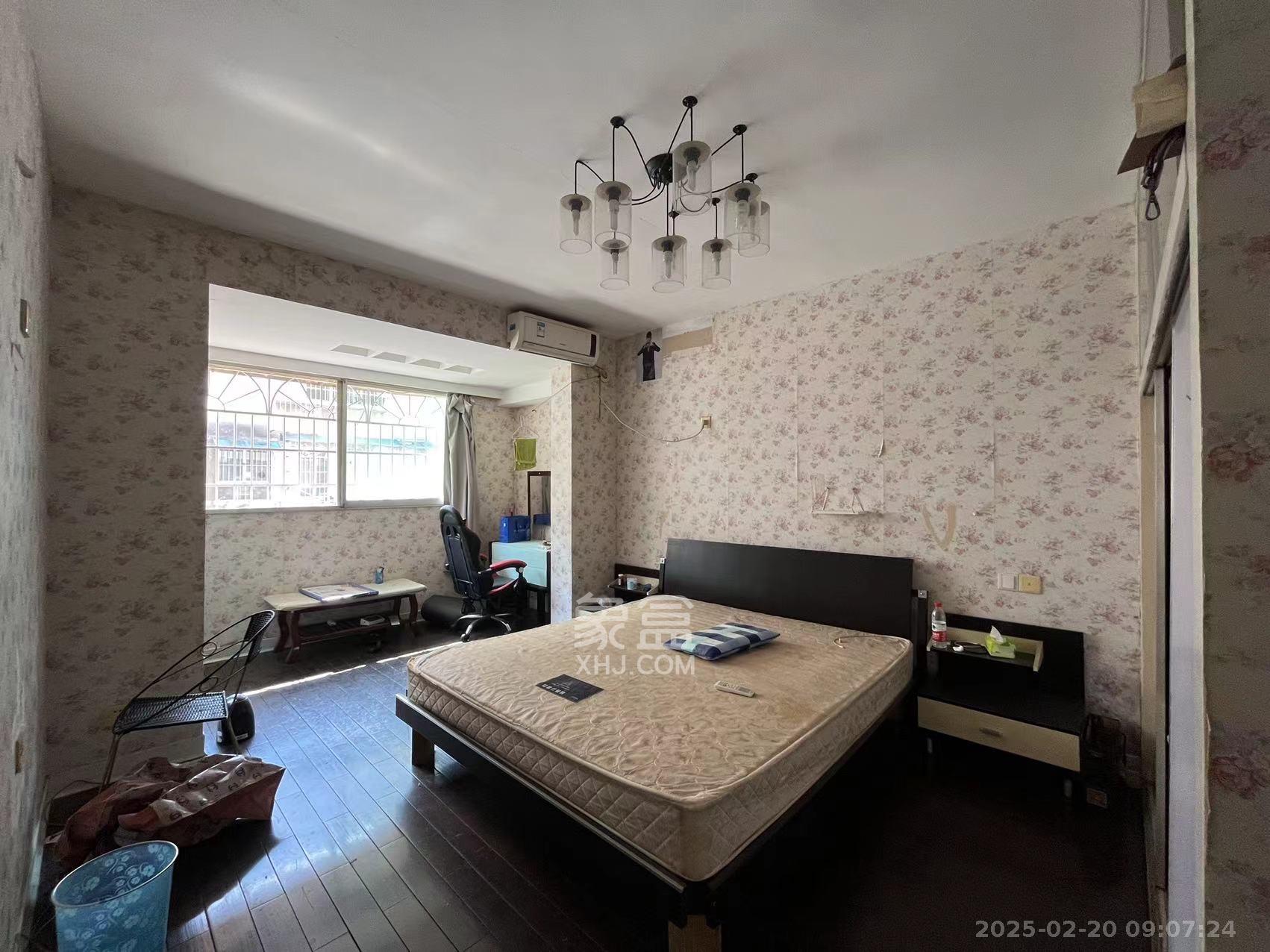 金泰小区  2室1厅1卫    2000.0元/月室内图